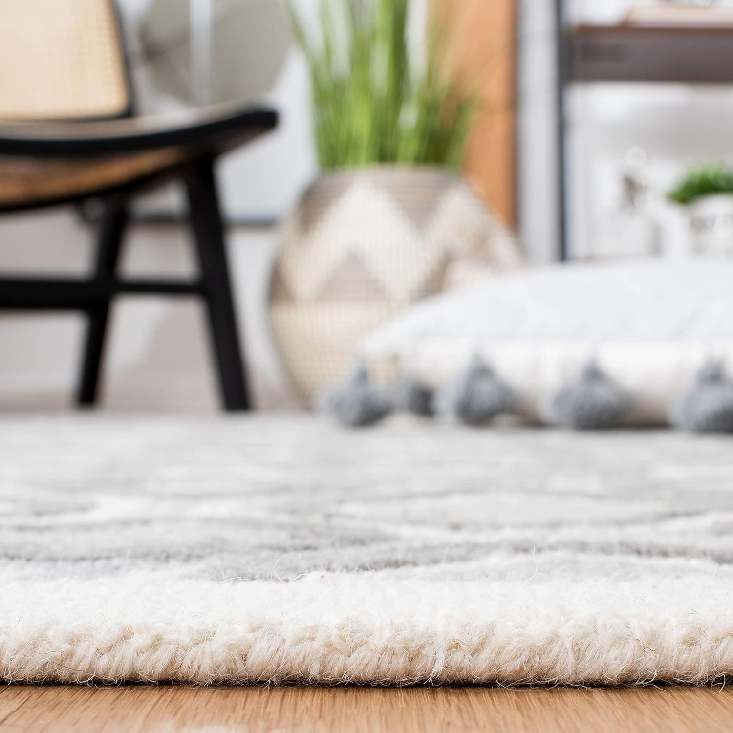 Metro MET701 Hand Tufted Area Rug - Ivory/Grey - 8'x10' - Safavieh.
