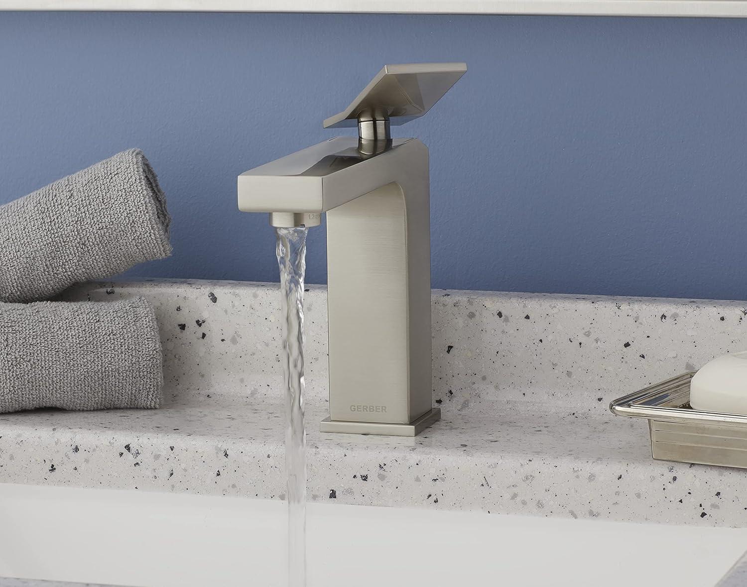 Avian Single Hole Bathroom Faucet with Drain Assembly