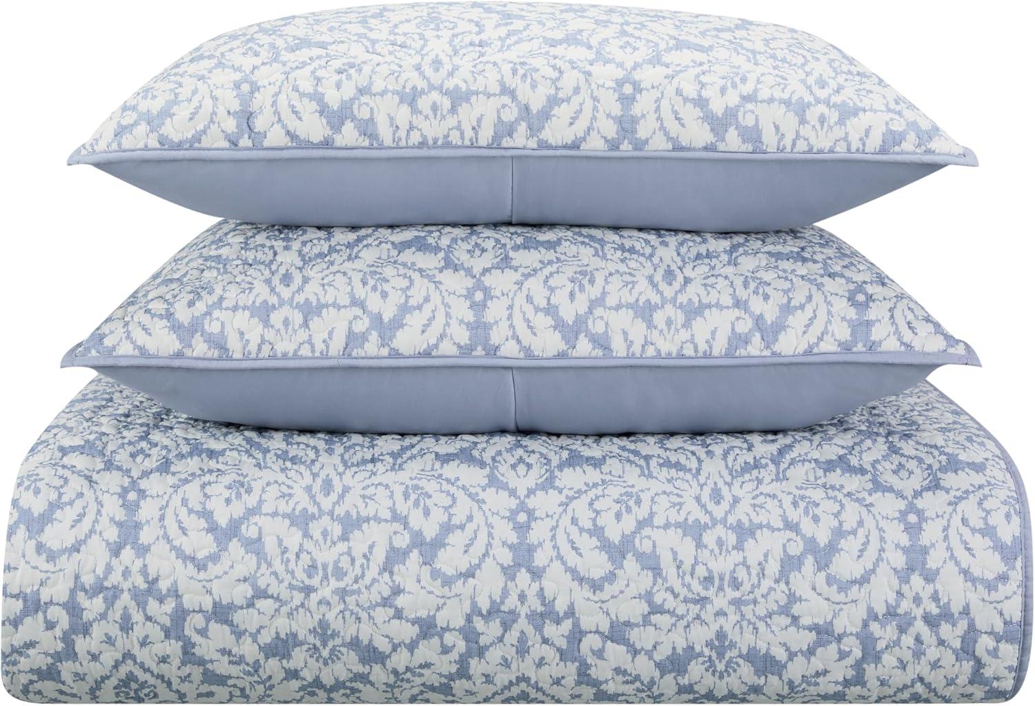 Blue and White Damask Full Quilt Set with Shams