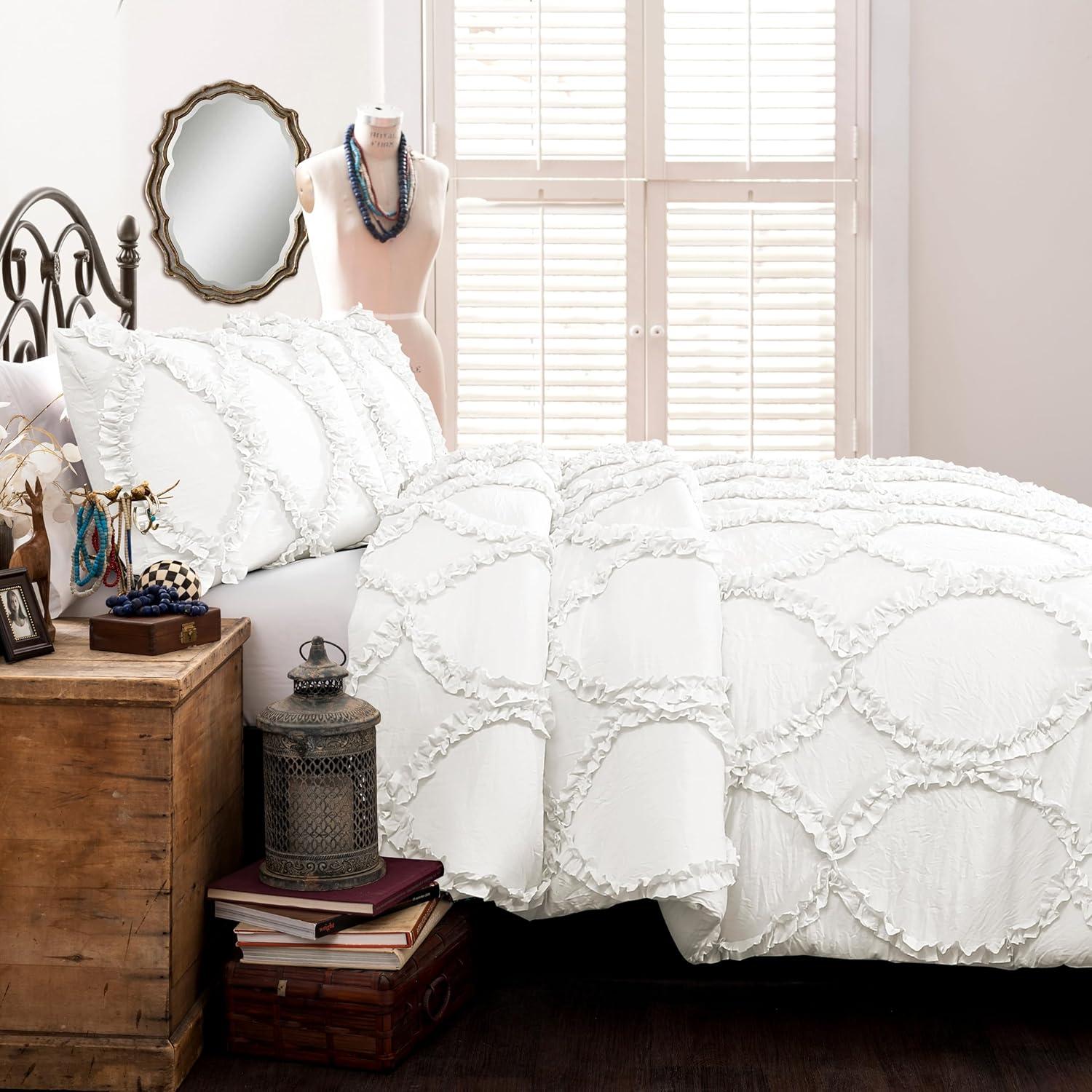 Reyna Microfiber Traditional 3 Piece Comforter Set