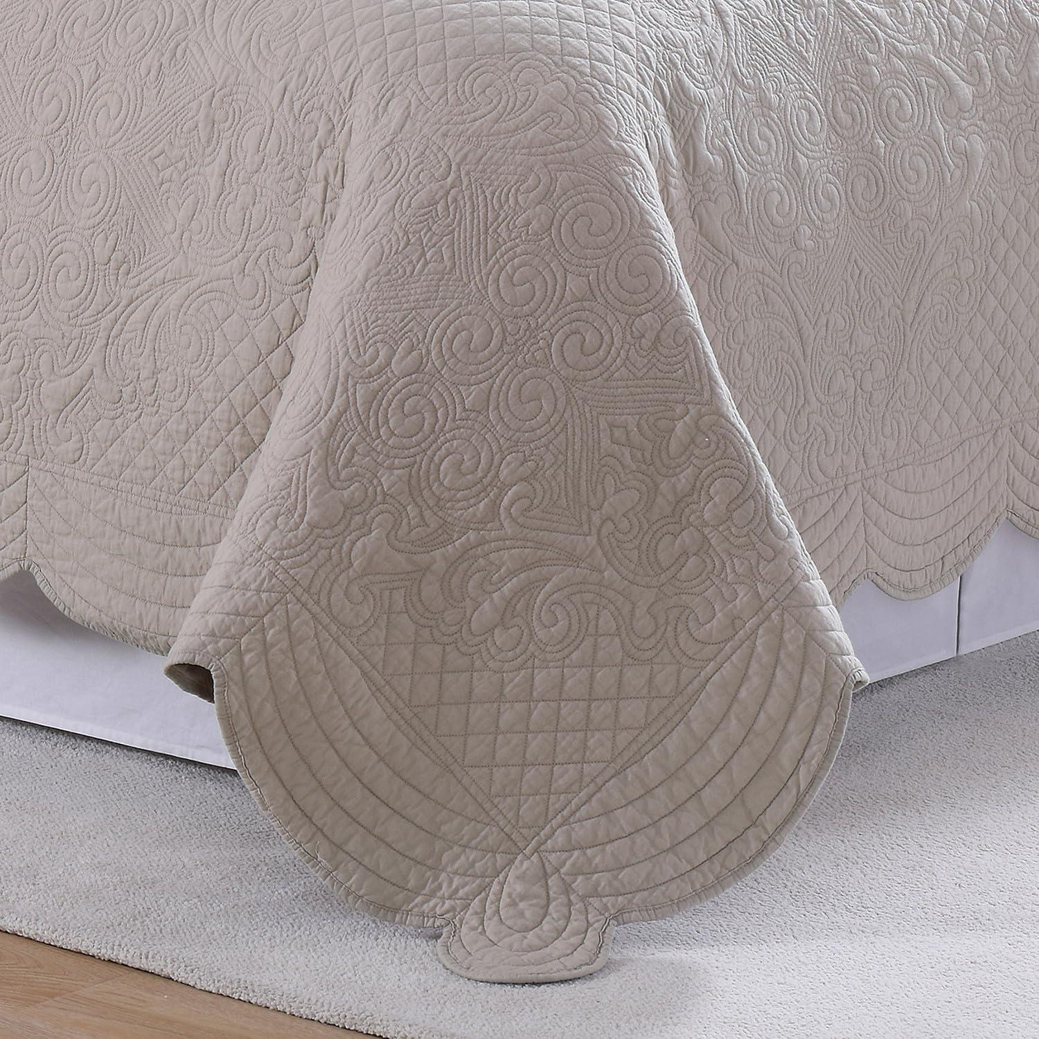 French Tile Scalloped Quilt Set Cotton Standard Quilt Set