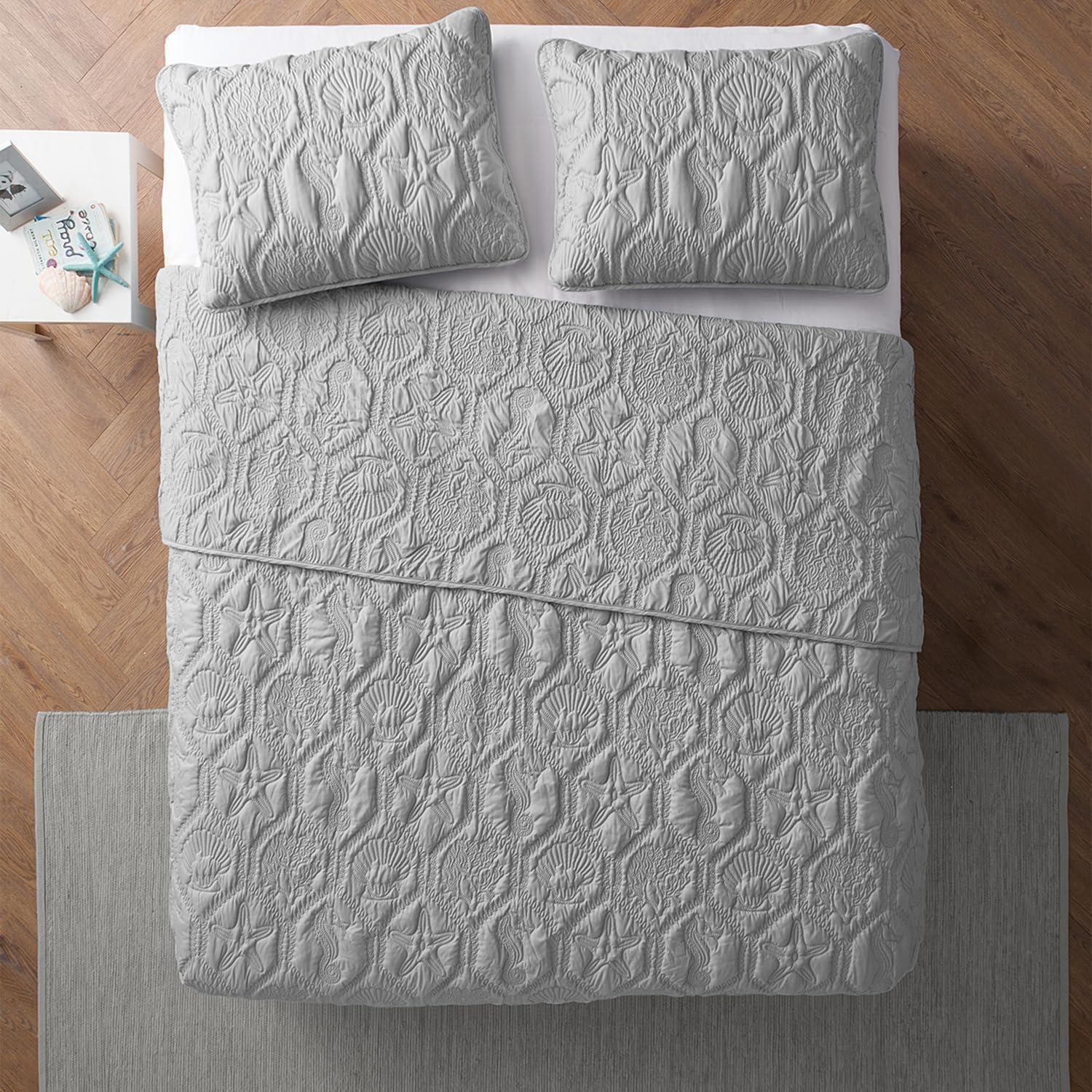 VCNY Shore 3-Piece Embossed Quilt Set