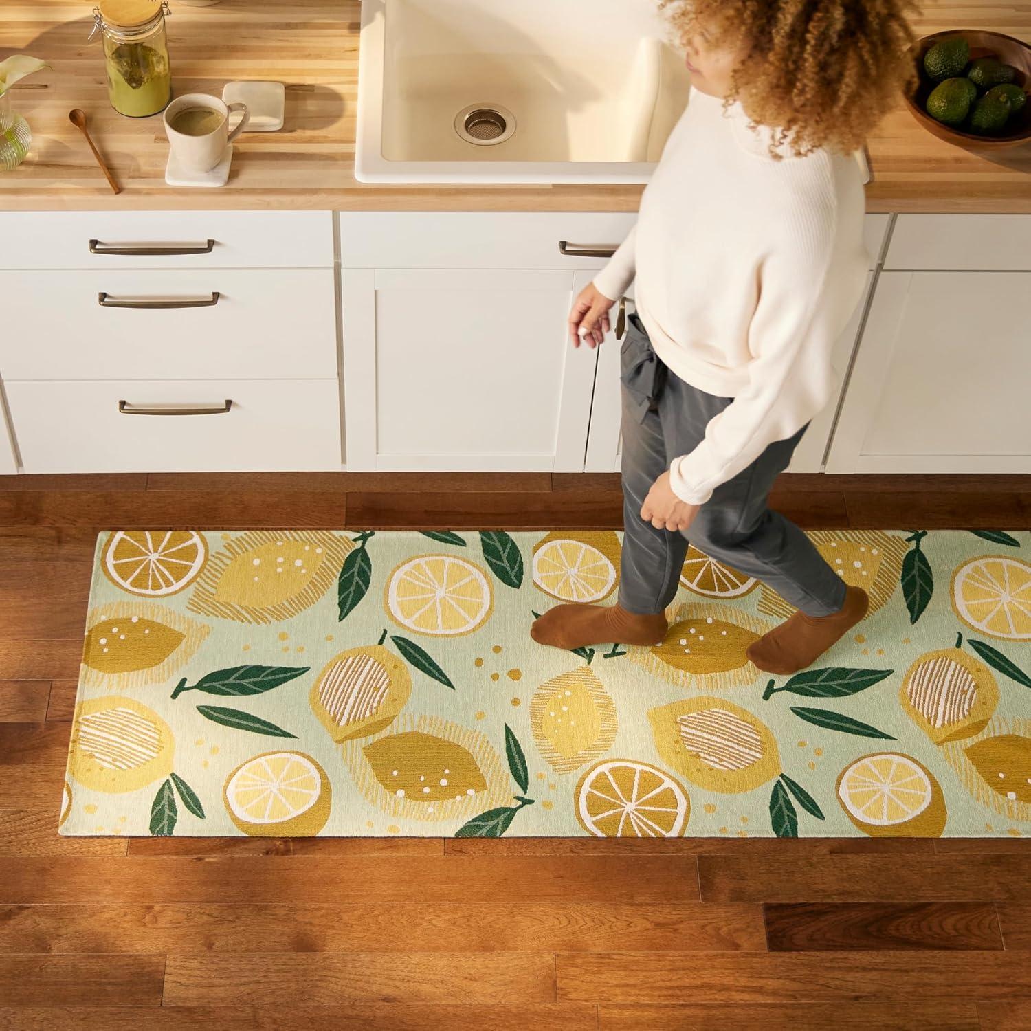 Town & Country Living TOWN & COUNTRY Living Livie Fresh Lemon Everwash Washable Non-Slip Backing Kitchen Runner Rug