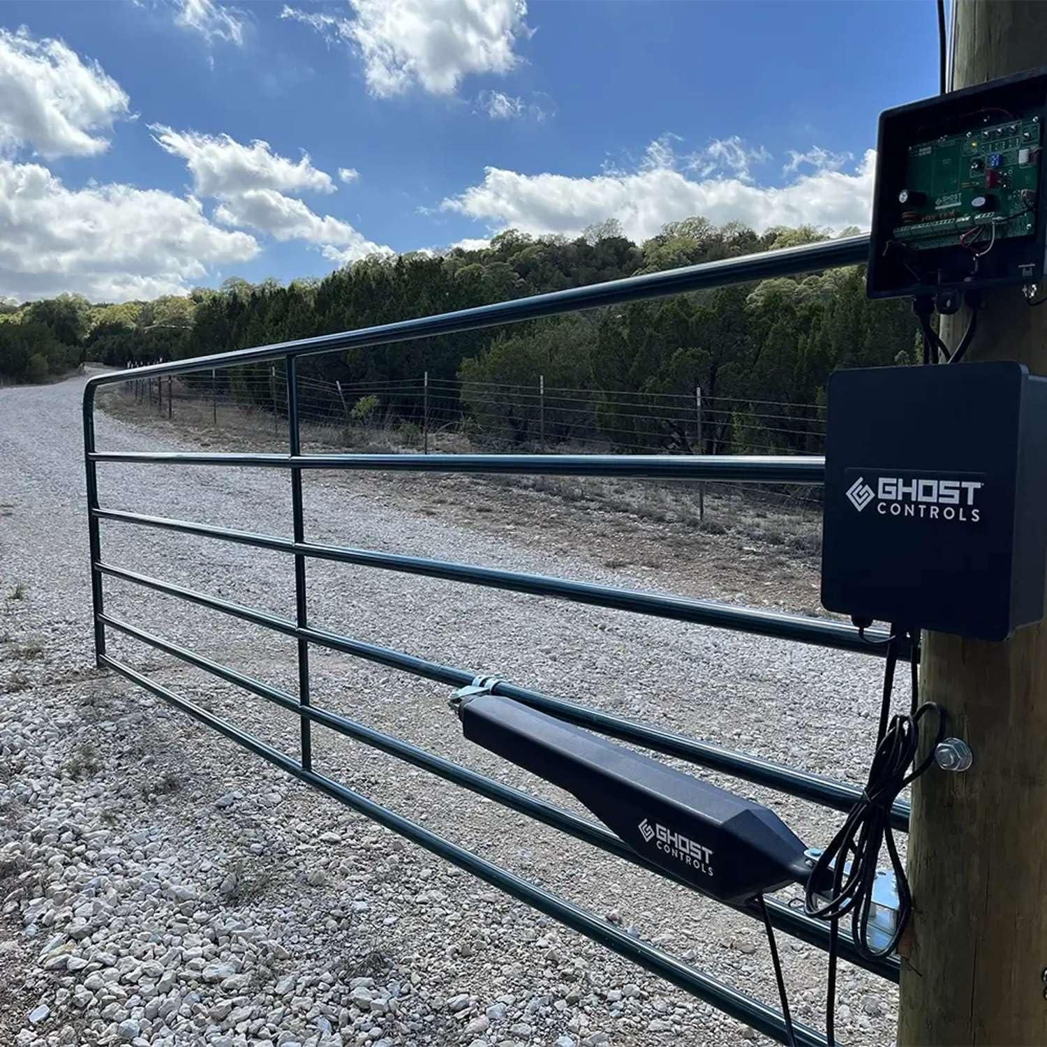 Ghost Controls AXTB Tube Gate Bracket