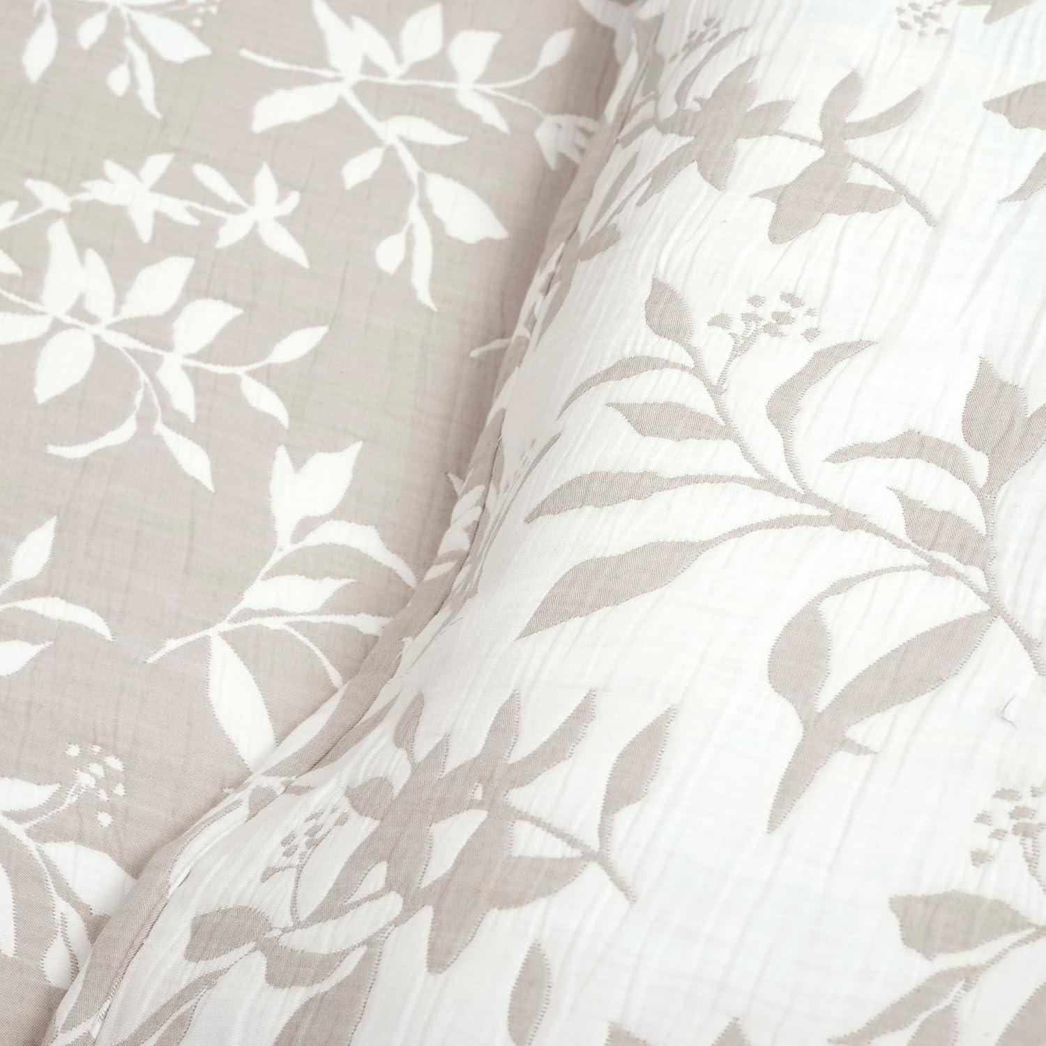 Lush Decor Floral Jacquard Reversible Soft Matelassé Quilt 3Pc Set