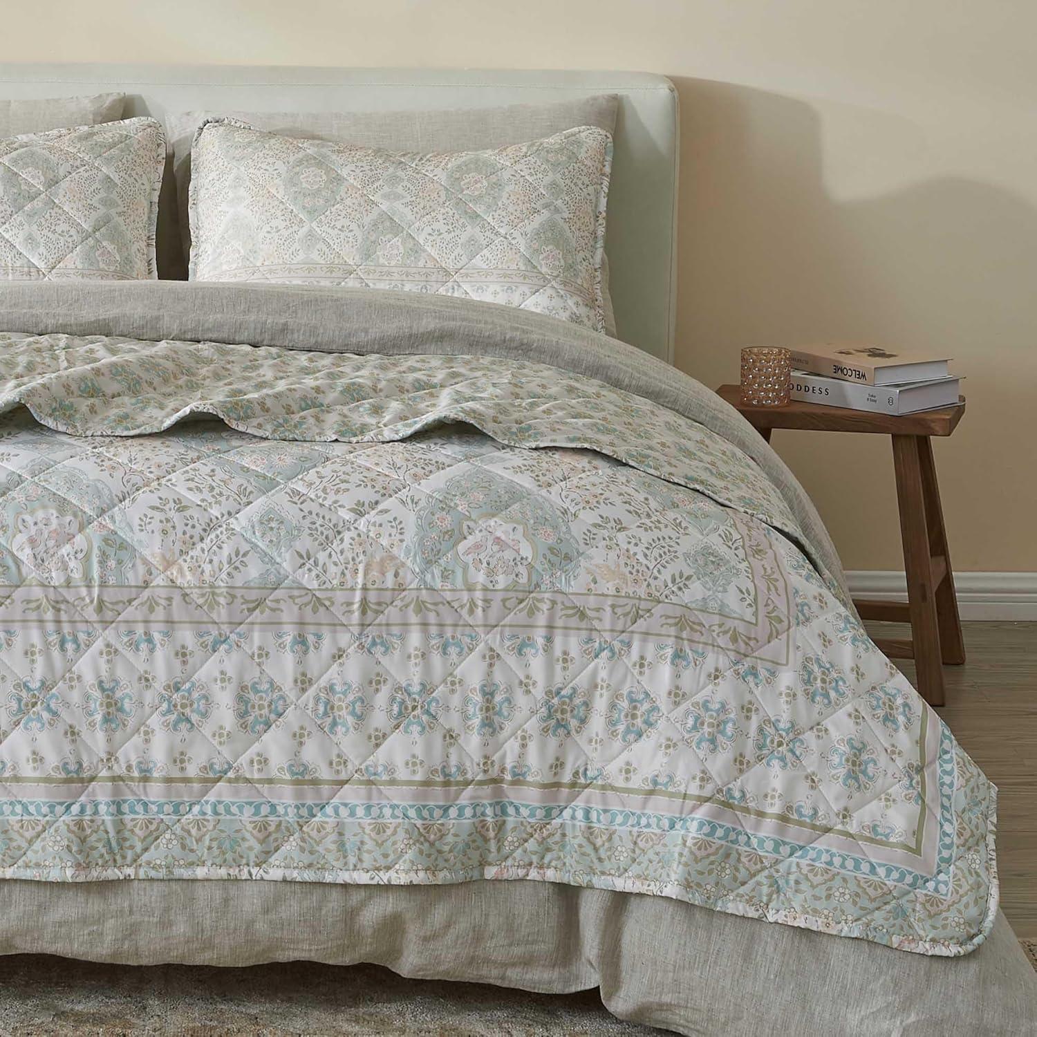Vintage Comfort Reversible Coastal Design 3 Piece Quilt Set with Shams, King