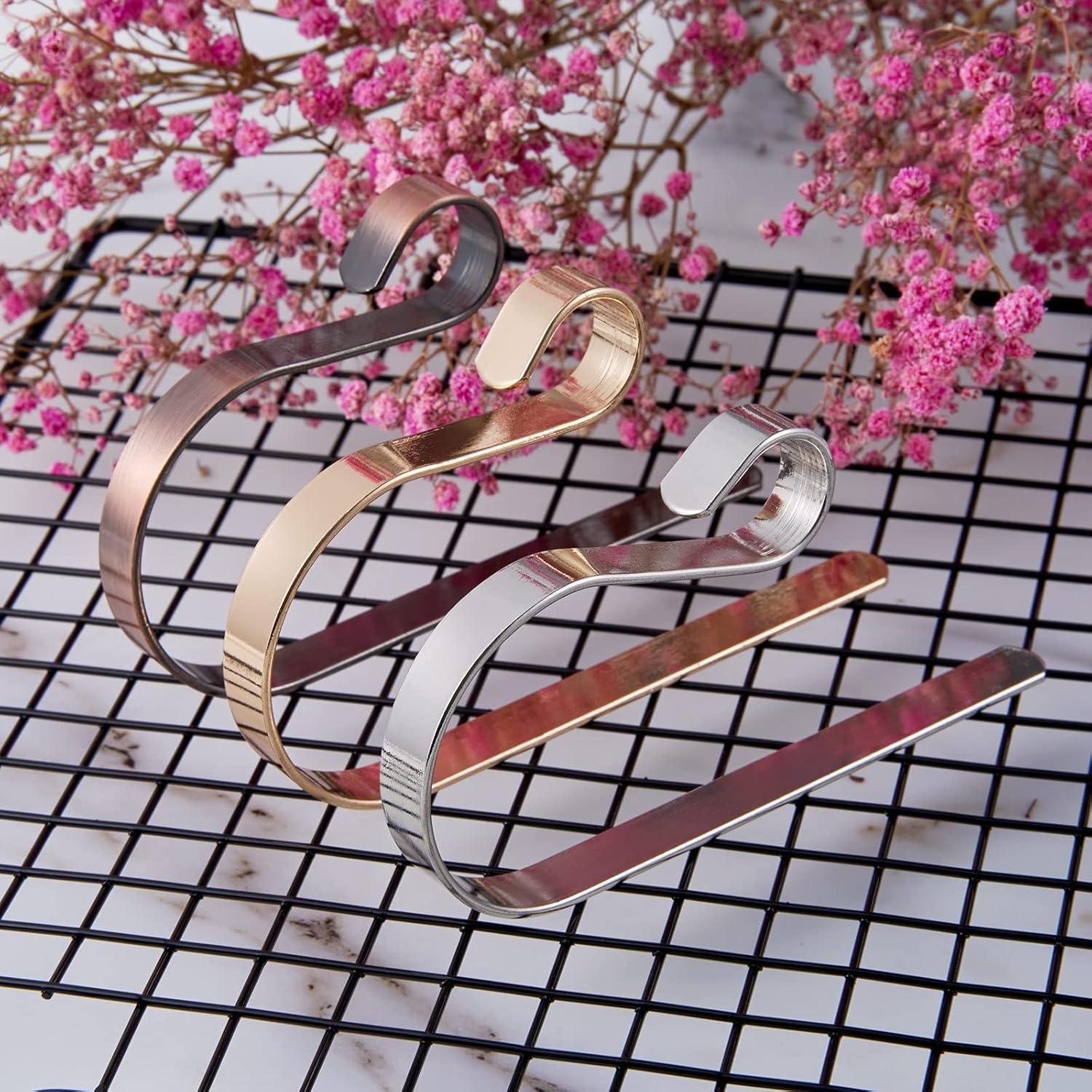 Abaokai 4 Pack Christmas Stocking Holders Metal Mantel Lightweight Adjustable Stocking Holder No-Slip Stocking Hangers for Christmas Party Decoration, Gold