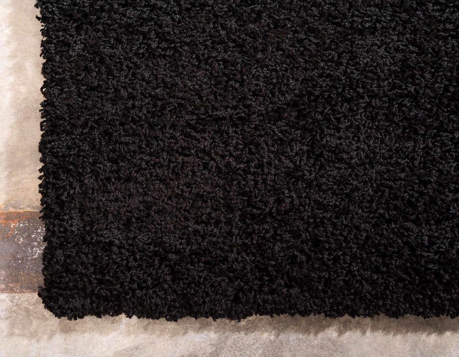 Unique Loom 4' 1 x 6' 1 Solid Shag Jet Black Area Rug