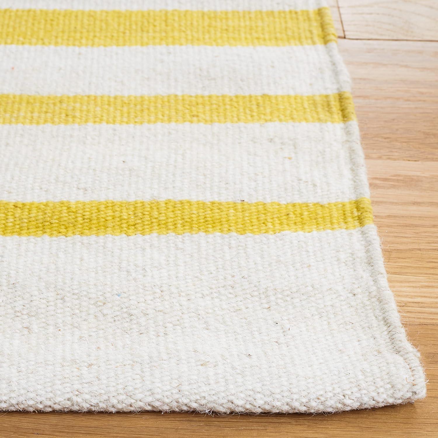 Kilim KLM953 Hand Woven Area Rug - Gold/Ivory - 5'x8' - Safavieh.