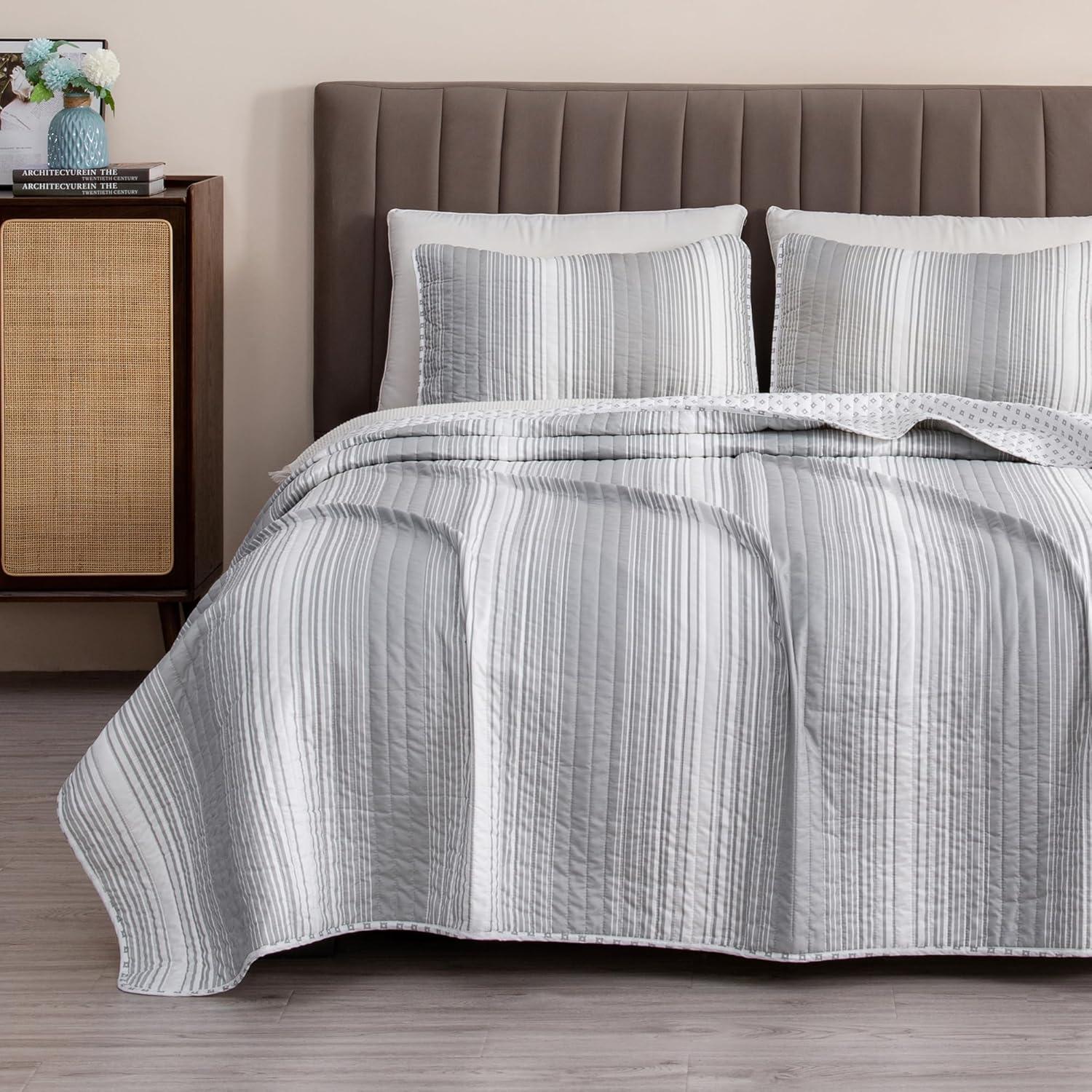 Great Bay Home Everette Ombre Striped 3-Piece Reversible Quilt Set