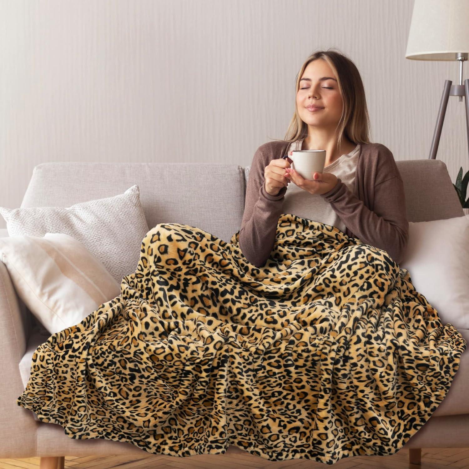 Pavilia Hand Woven Throw Blanket