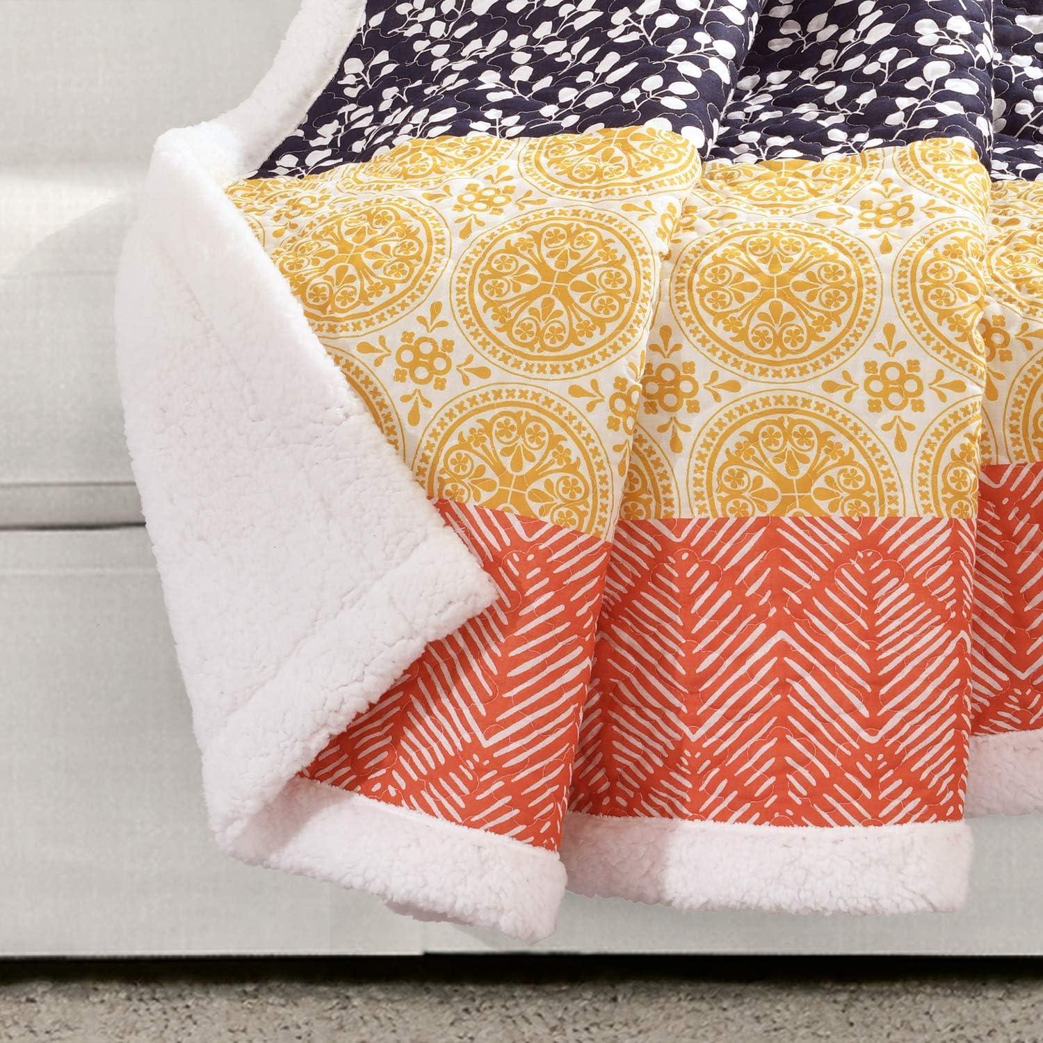 Lush Decor Gyeong Throw