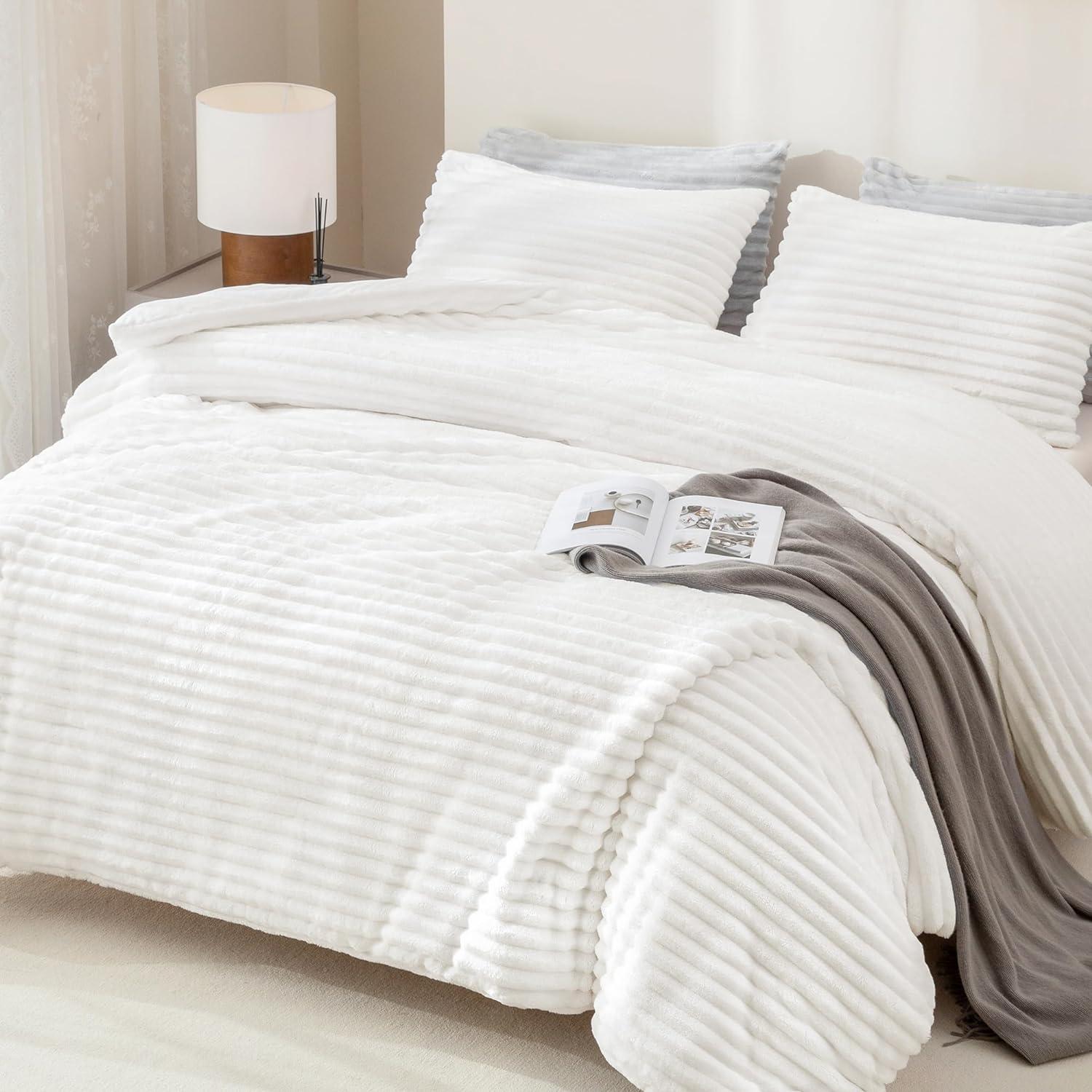 White Faux Fur Queen Comforter Set with Pillowcases