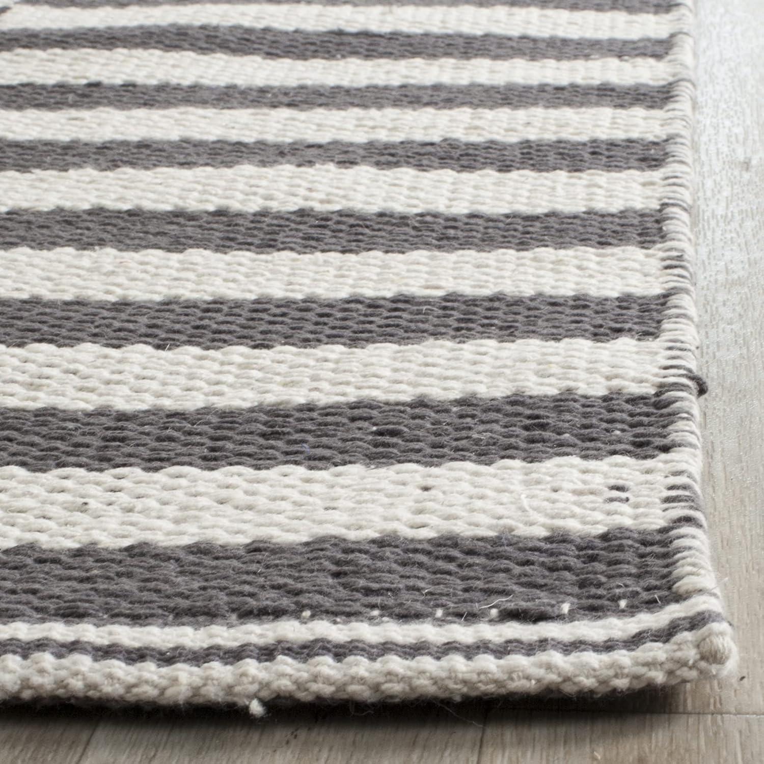 Montauk MTK715 Hand Woven Area Rug - Ivory/Gray - 7'x9' - Safavieh.