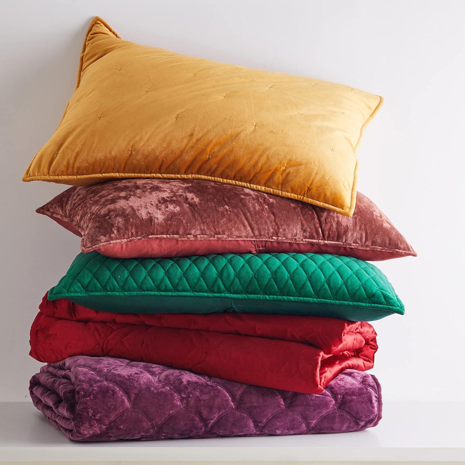 Luxurious King-Sized Reversible Red Velvet Quilt