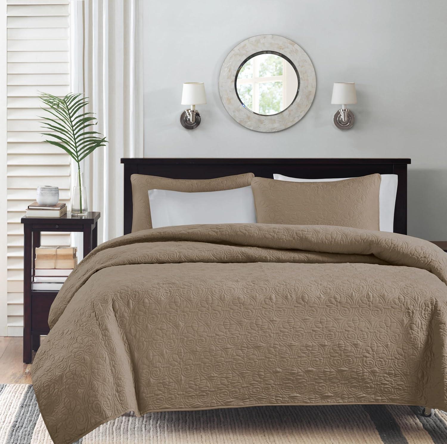 Madison Park Quebec Reversible Quilt Set