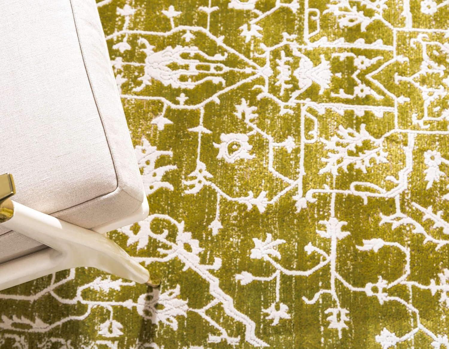 Unique Loom New Classical Collection Area Rug - Olympia (4' 1" x 6' 1" Rectangle Light Green/Ivory)