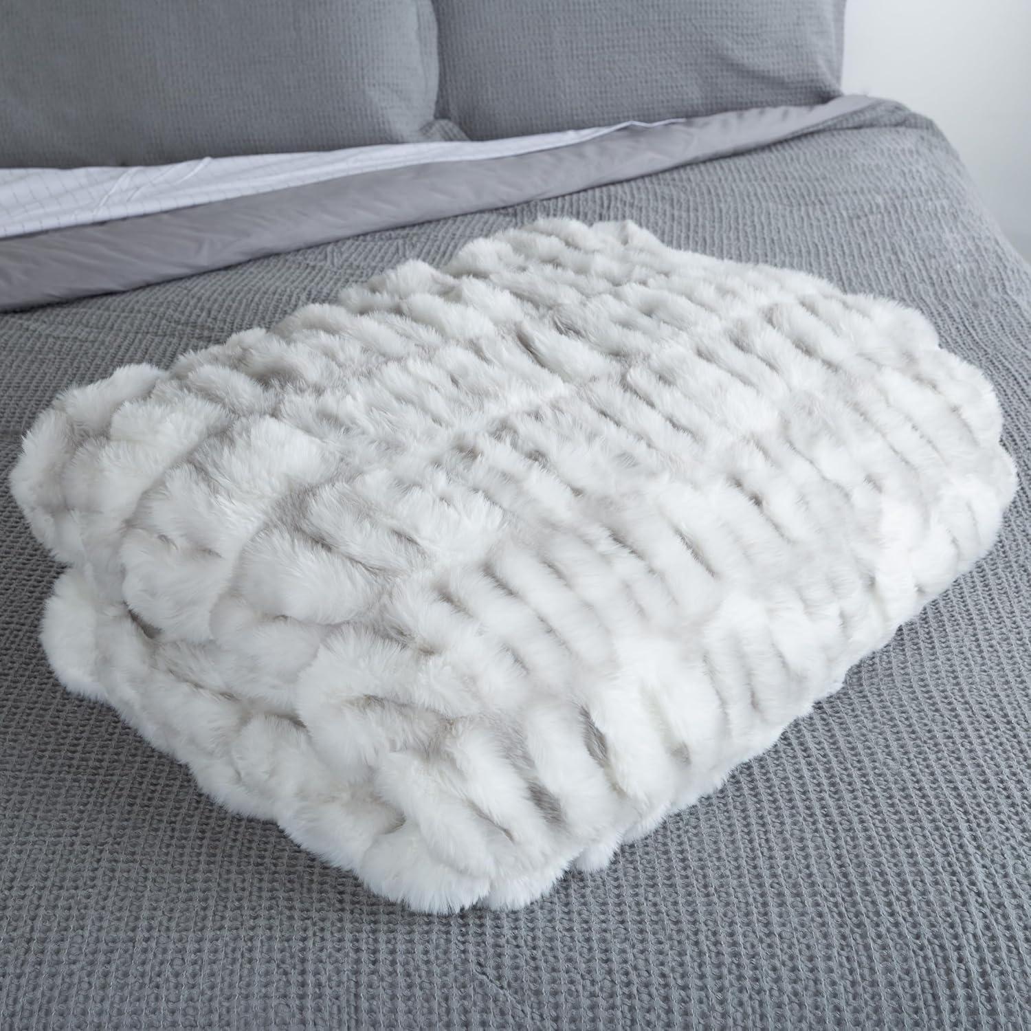 Lavish Home 60x80 Jacquard Faux Fur Blanket