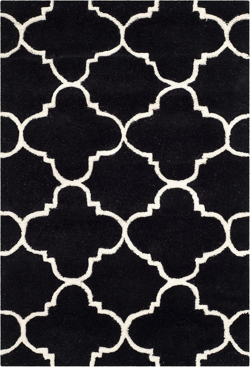 SAFAVIEH Chatham Jacob Geometric Quatrefoil Wool Area Rug, Black/Ivory, 2' x 3'