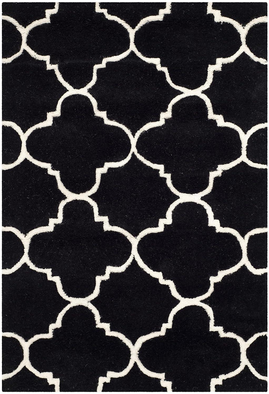 SAFAVIEH Chatham Jacob Geometric Quatrefoil Wool Area Rug, Black/Ivory, 2' x 3'