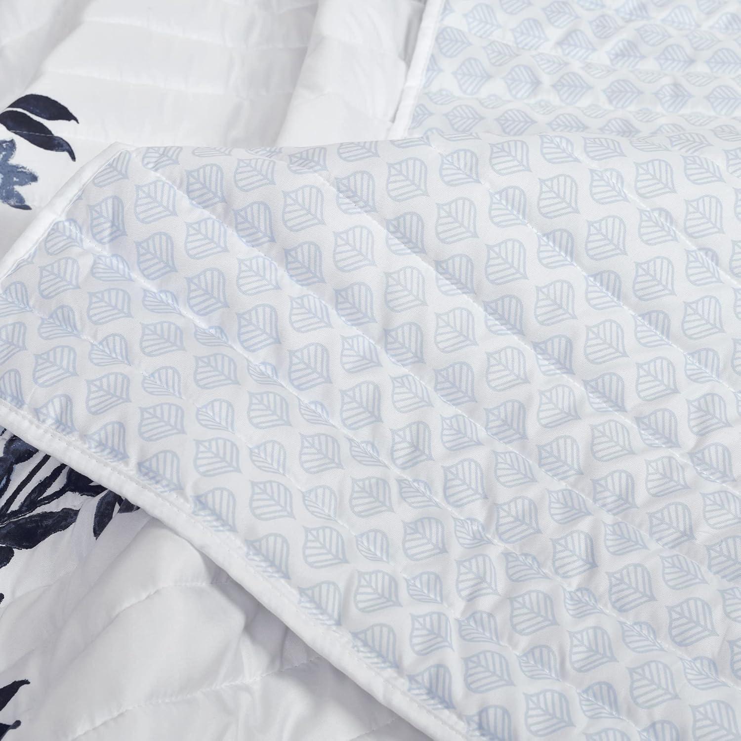 Navy and White Floral Reversible Full Quilt Set