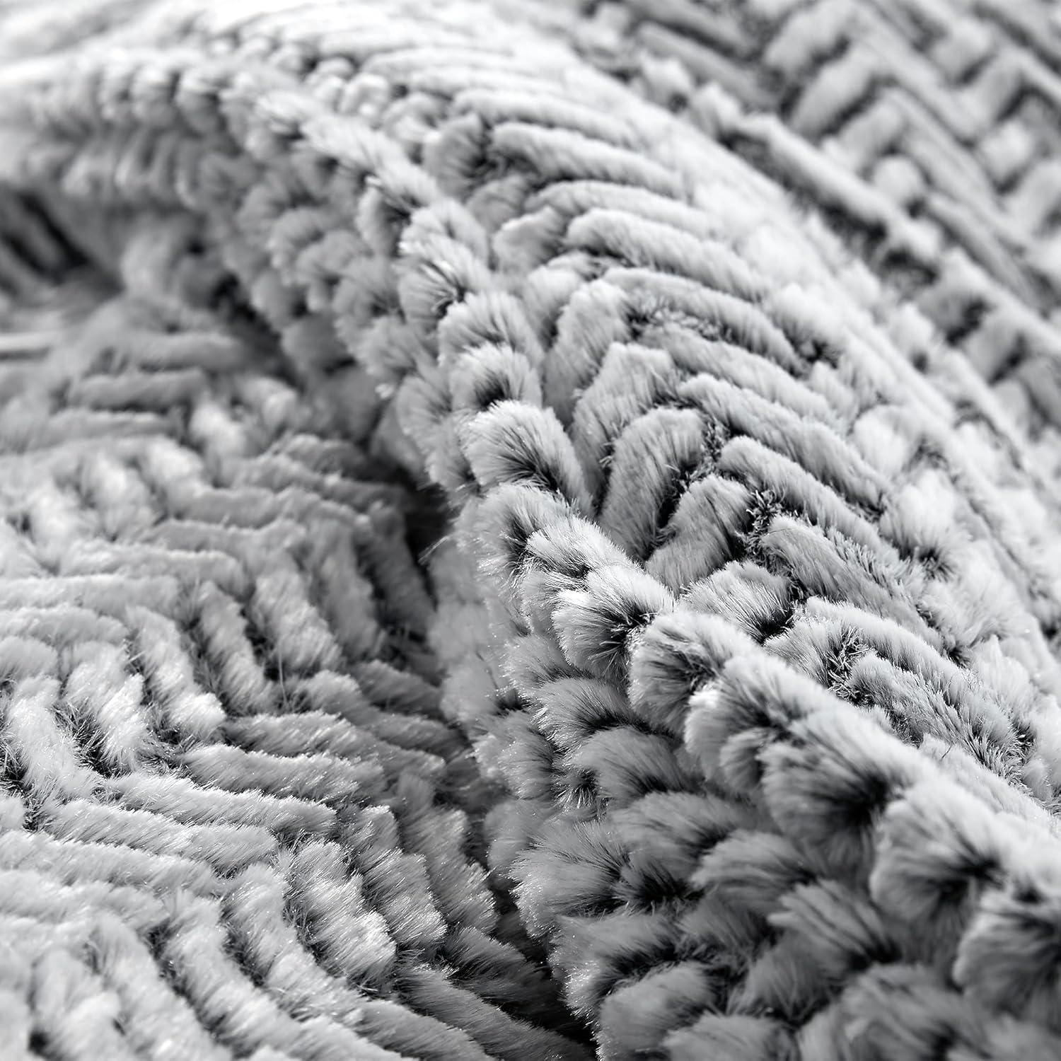 Coma Inducer Peak Of Cozy Baffle Box Stitch Chevron / Zig Zag Comforter Set
