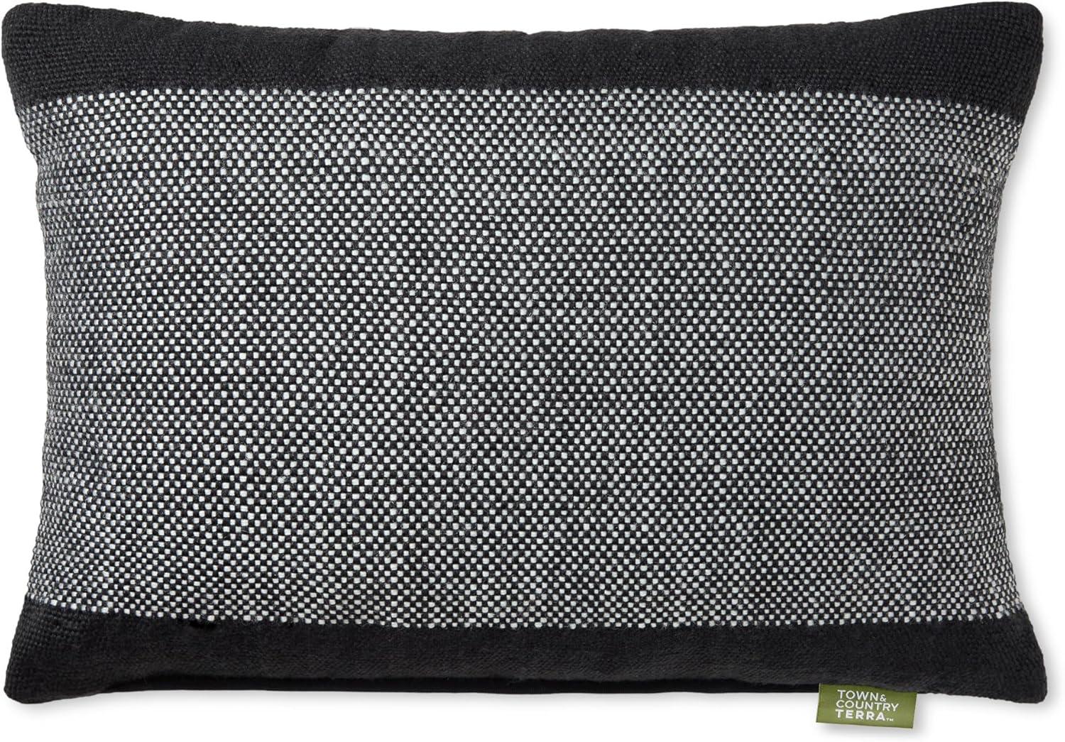 TOWN & COUNTRY TERRA Alara Solid Border Indoor Outdoor Decorative Pillow 20"x20"