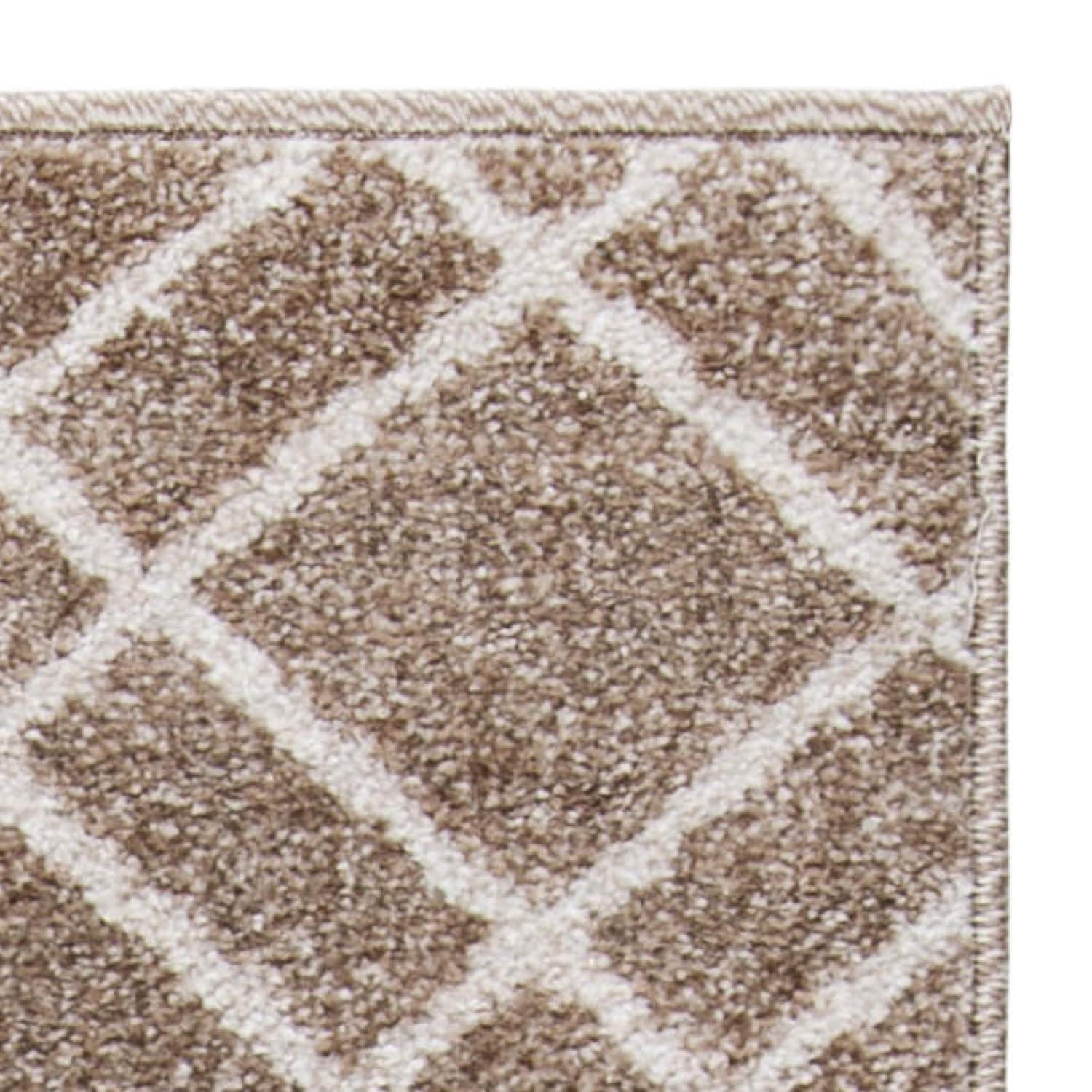 Amherst AMT407 Power Loomed Area Rug - Wheat/Beige - 4'x6' - Safavieh.
