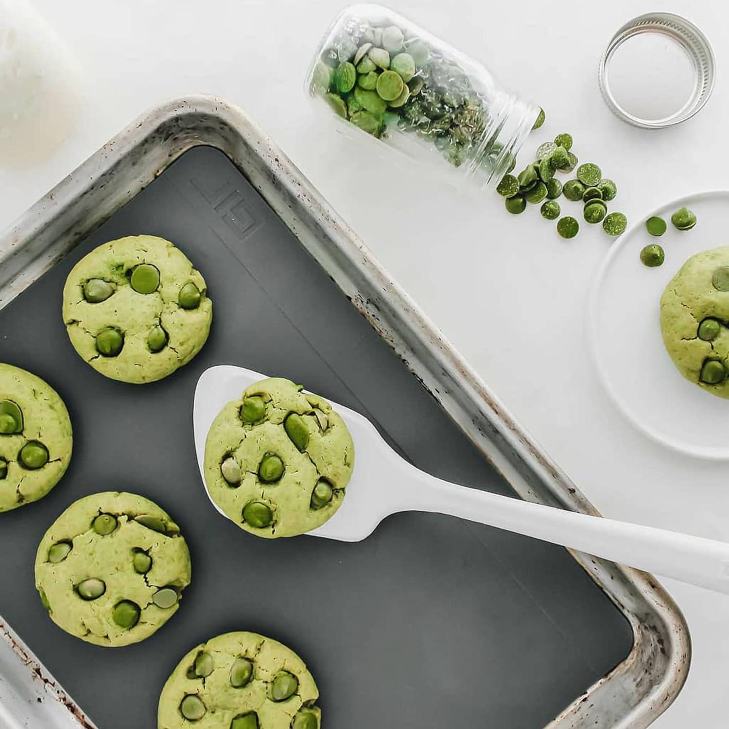 GIR: Get It Right Premium Silicone Baking Mat, 9x12-Inch, Red