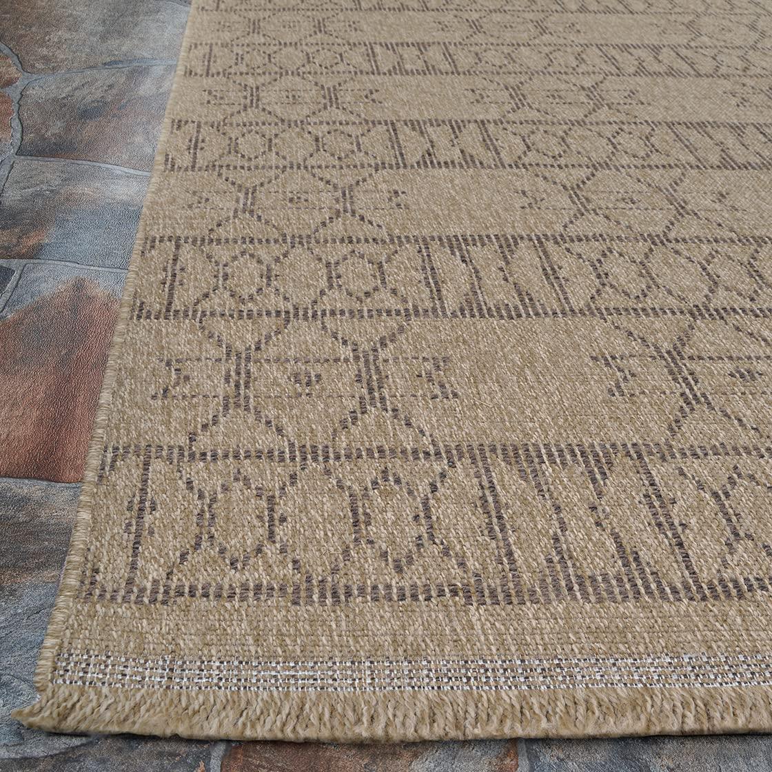 Couristan Naturalistic Adobe Indoor/ Outdoor Area Rug, Natural-Brown, 6'6" x 9'