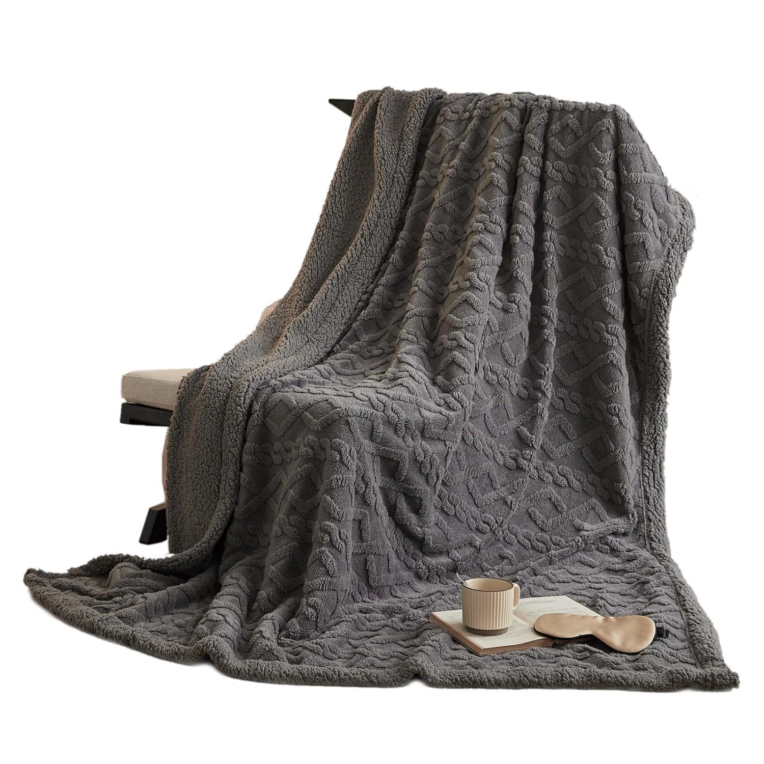 PU MEI Sherpa Throw Blanket for Couch Sofa 90”*80”- Fleece Tufted Fuzzy Soft Cozy Blanket for Bed, Thick Warm Blanket for All Seasons, (Dark Grey, 80"*90")