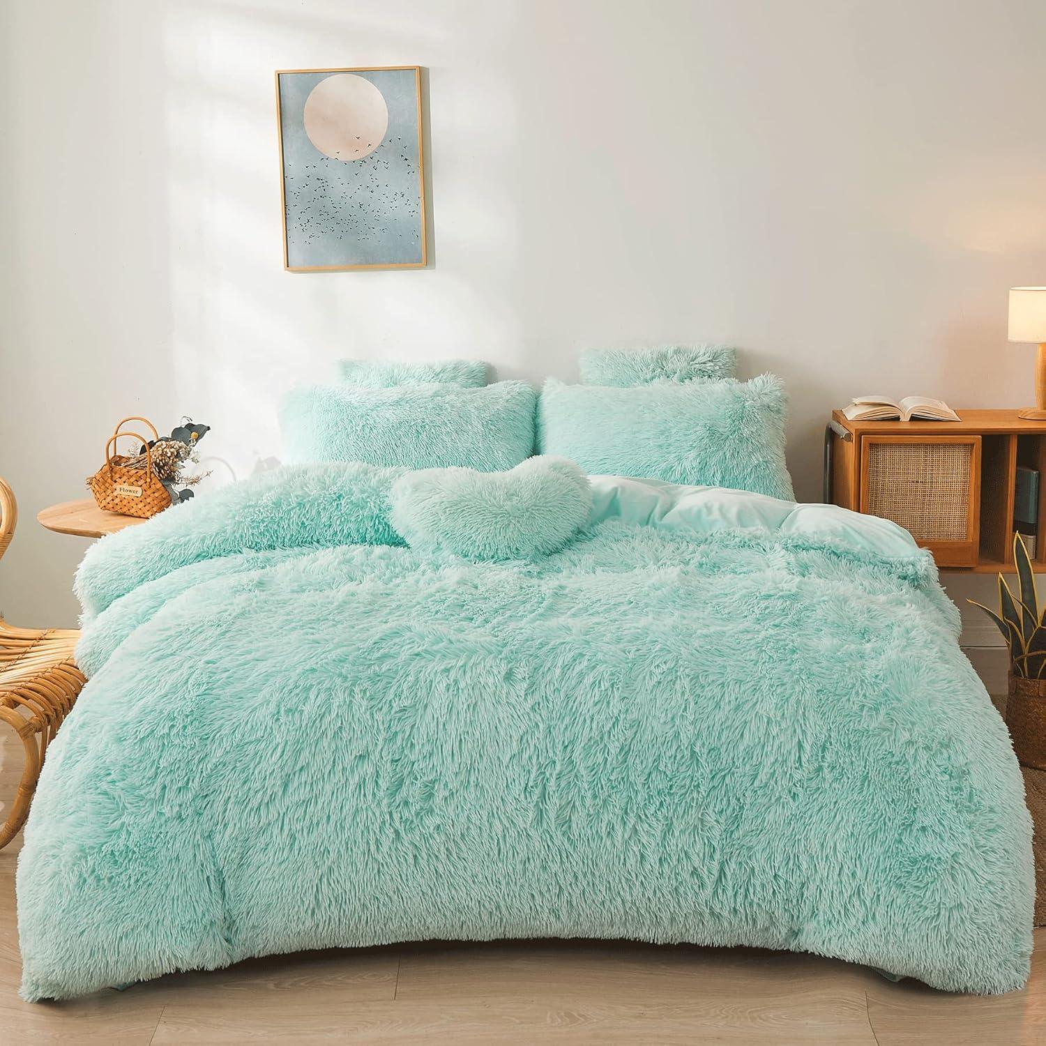 LIFEREVO 3 Pieces Luxury Plush Shaggy Faux Fur Duvet Cover Set(1 Fluffy Fuzzy Comforter Cover + 2 Pompoms Fringe Quilted Pillow Shams) Furry Bed Set, Zipper Closure, Queen Size, Dark Green