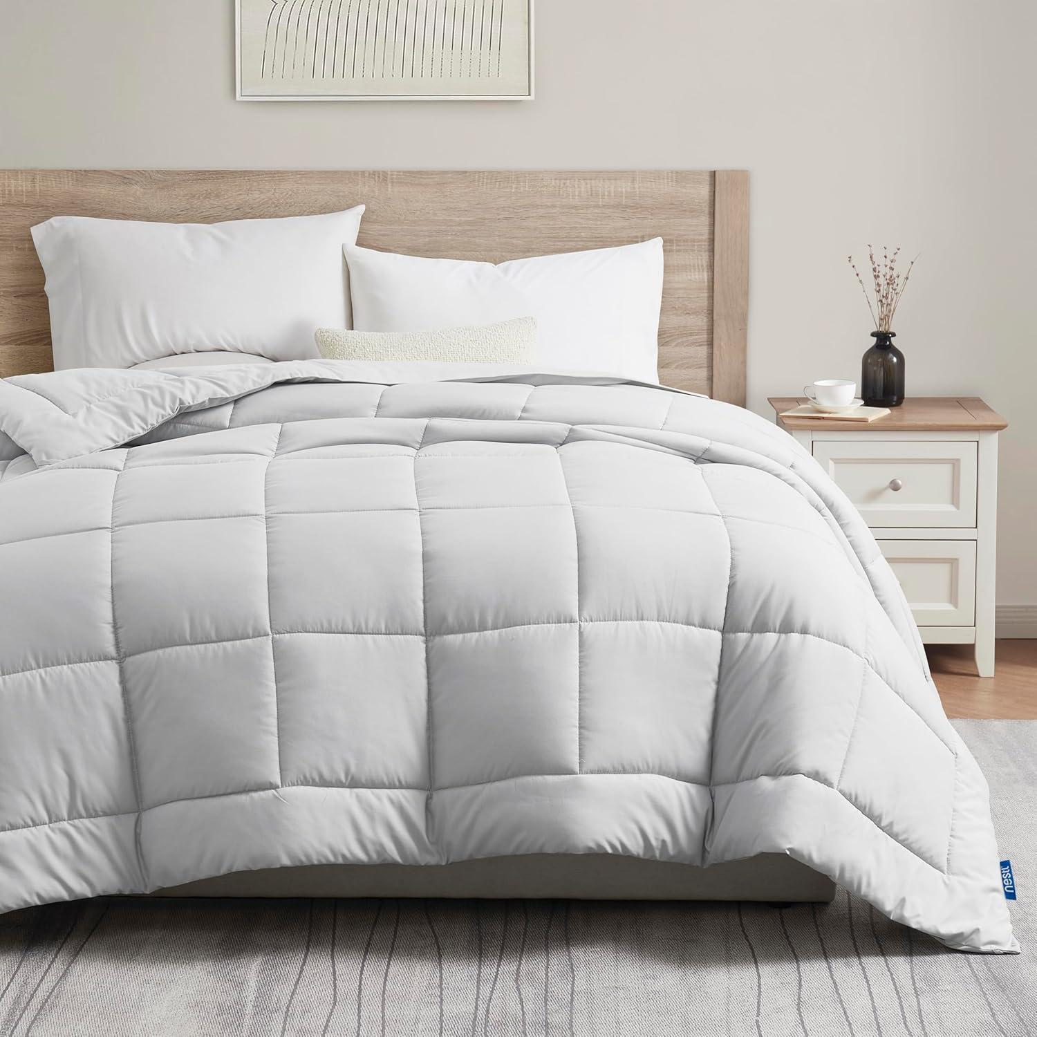 Nestl Premium Quilted Down Alternative Comforter with Corner Tabs, All Season Comforter Duvet Inserts