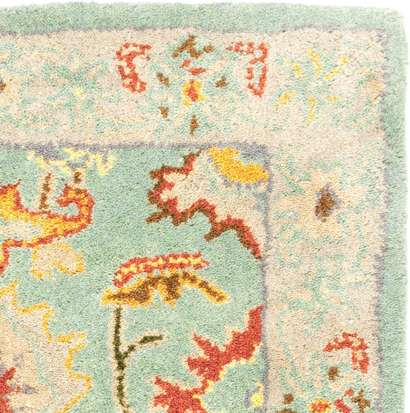 SAFAVIEH Heritage Giles Traditional Wool Area Rug, Light Blue/Ivory, 2' x 3'