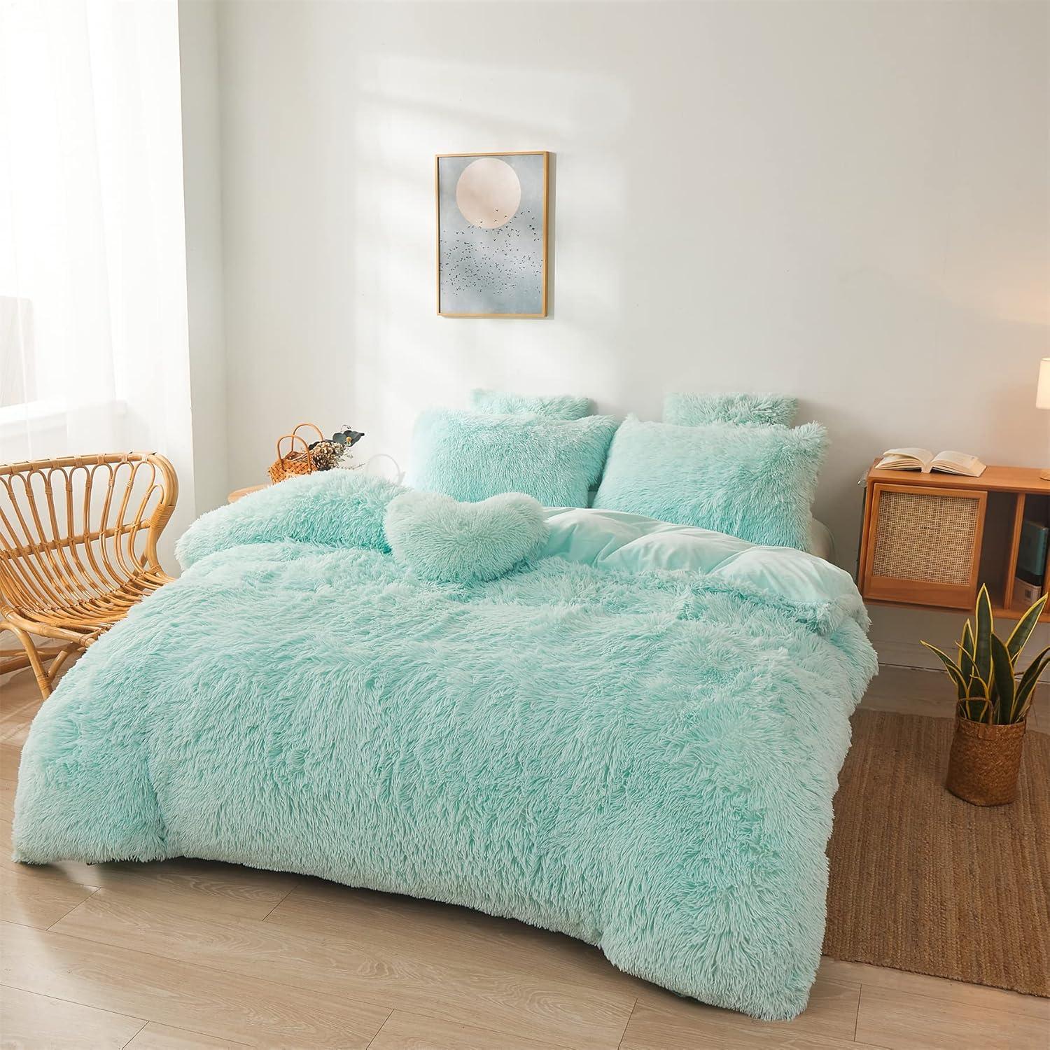 LIFEREVO 3 Pieces Luxury Plush Shaggy Faux Fur Duvet Cover Set(1 Fluffy Fuzzy Comforter Cover + 2 Pompoms Fringe Quilted Pillow Shams) Furry Bed Set, Zipper Closure, Queen Size, Dark Green