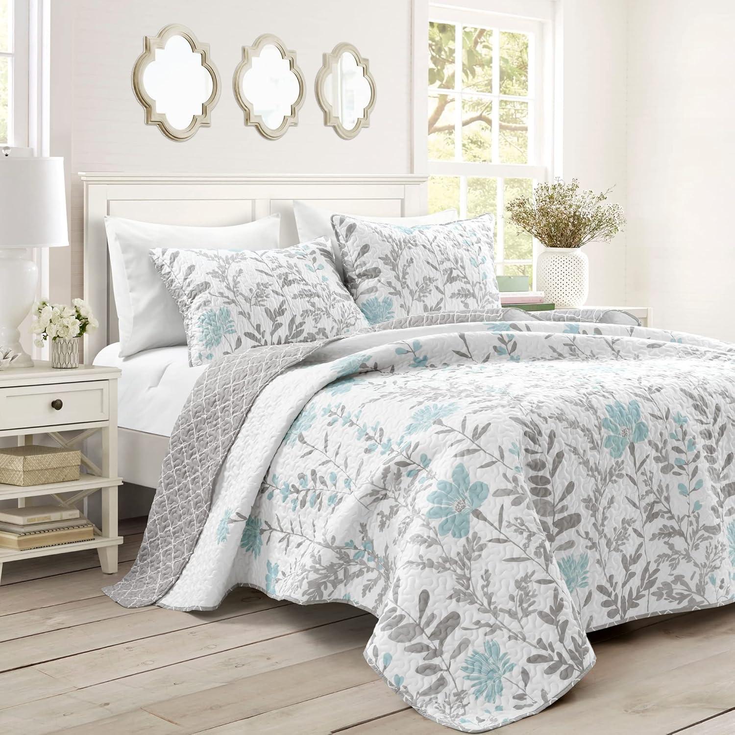 Aprile Microfiber Reversible Traditional 3 Piece Quilt Set