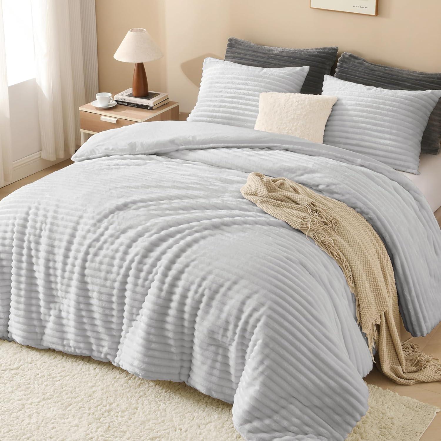 Andency King Size Comforter Set, Light Grey Soft Fluffy Comforter Set King Size, Winter Warm Fleece Faux Fur Bedding Set, Luxury Plush Fuzzy Bed Set 3 Pieces (1 Shaggy Comforter, 2 Pillowcases)