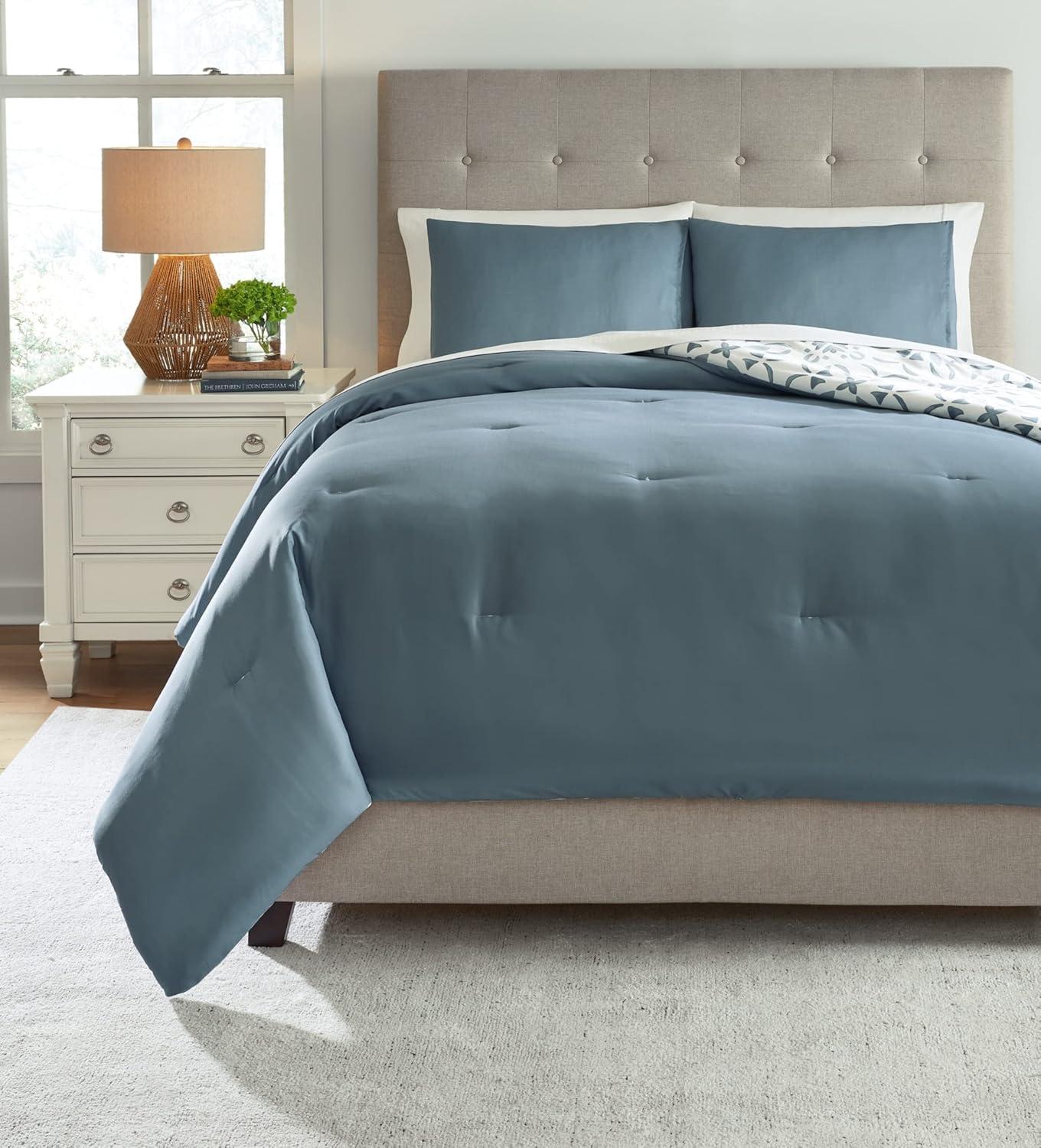 King Blue and White Microfiber Comforter Set