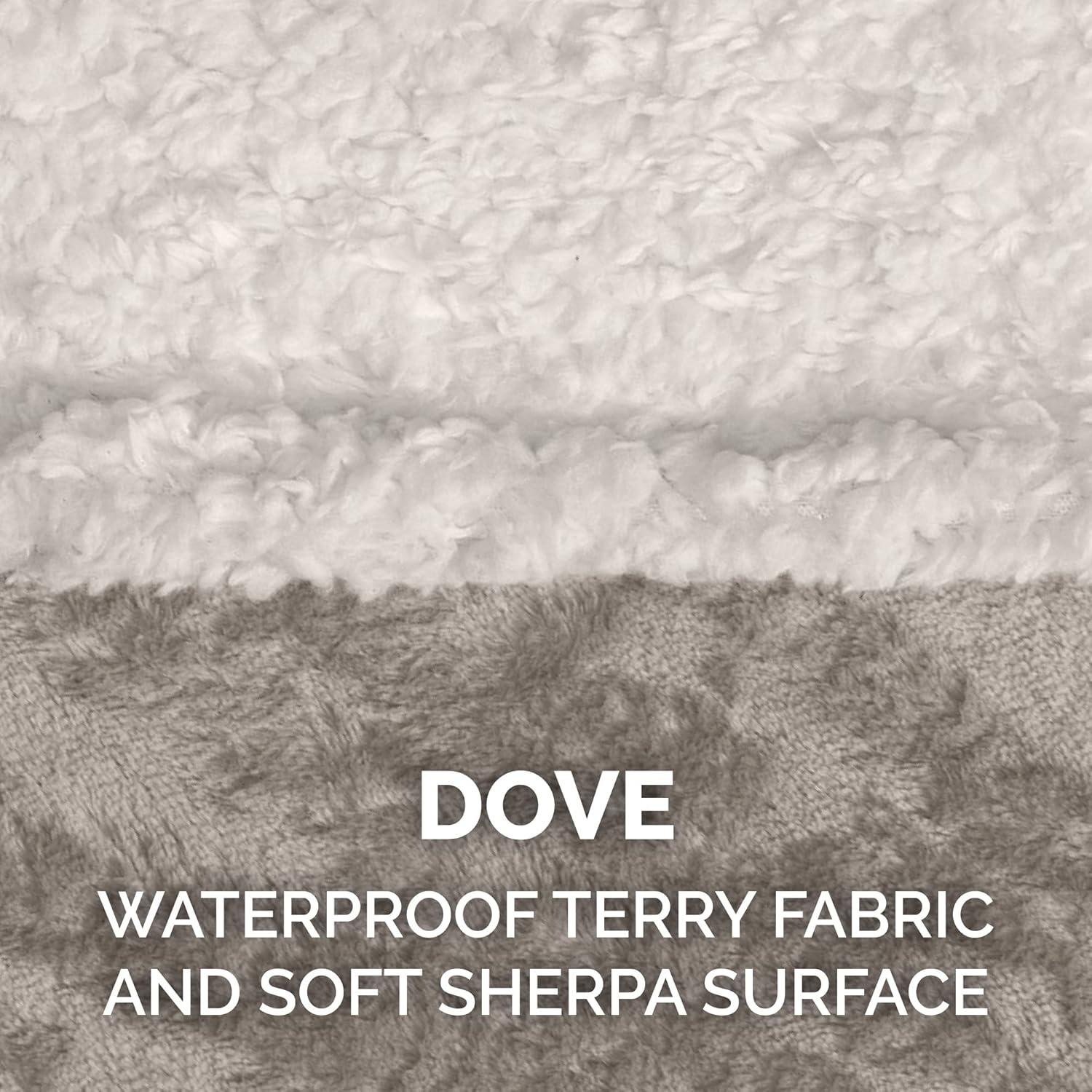 FurHaven Snuggly & Warm Soft-Edge Warming Waterproof Blanket