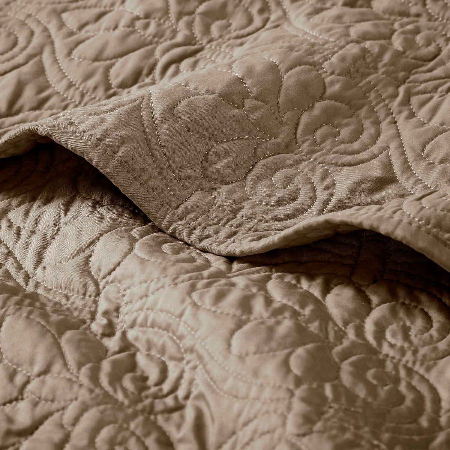 Madison Park Quebec Oversized Quilted Throw