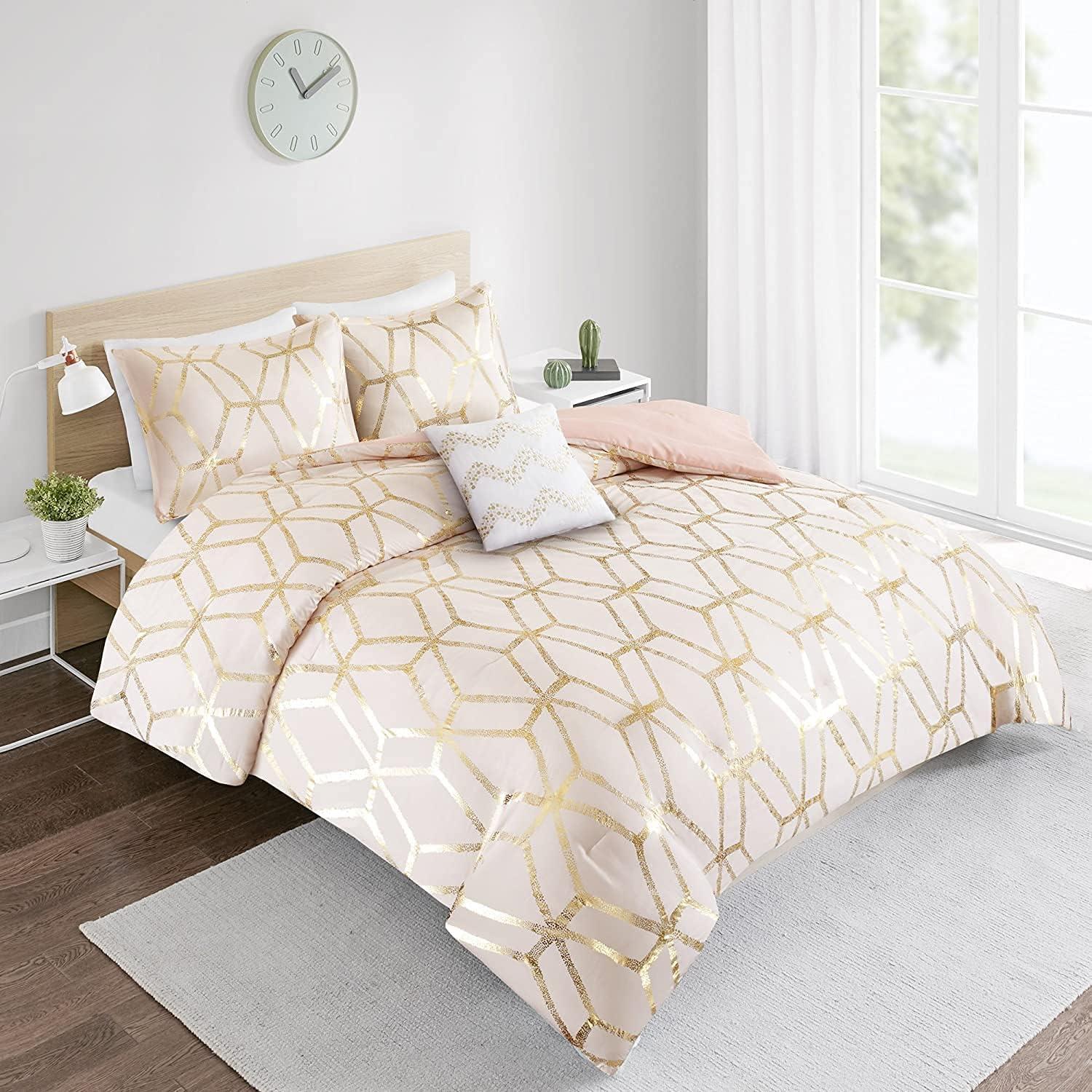 Comfort Spaces Twin/Twin XL Size Comforter Sets, 3-Piece Bedding Set for All Season, Blush and Gold Comforter Bed Set for College Dorm, Geometric Metallic