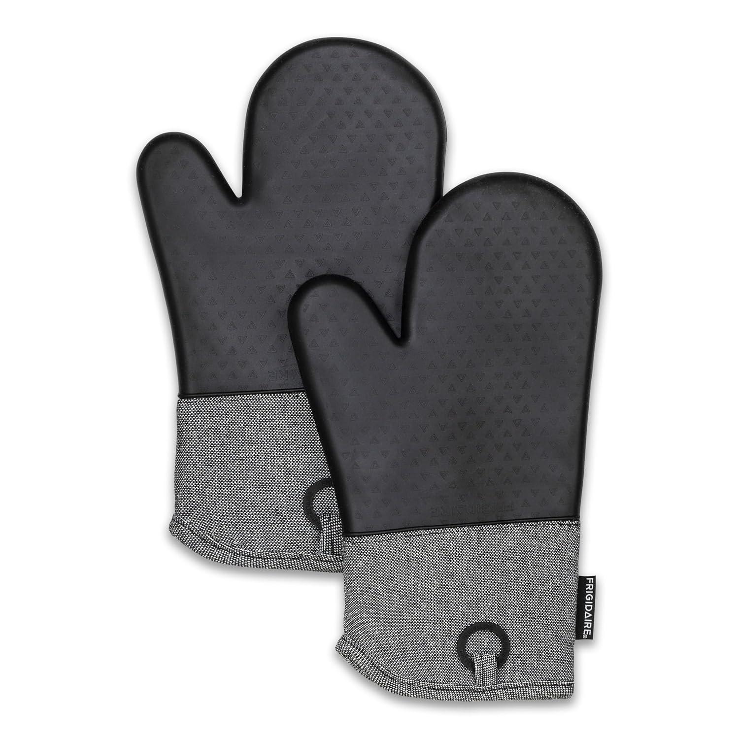 Frigidaire Sasha Cotton and Silicone Oven Mitts, Heat Resistant, Anti-Slip, Machine Washable, 13”x 7 “,Black, Set of 2