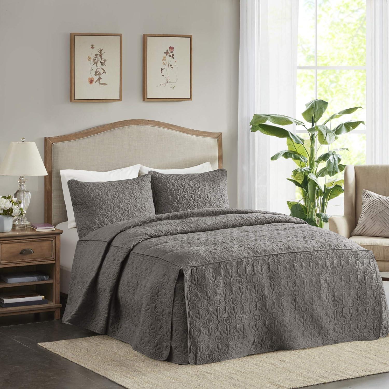 Madison Park Quebec 3 Piece Split Corner Pleated Quilted Bedspread