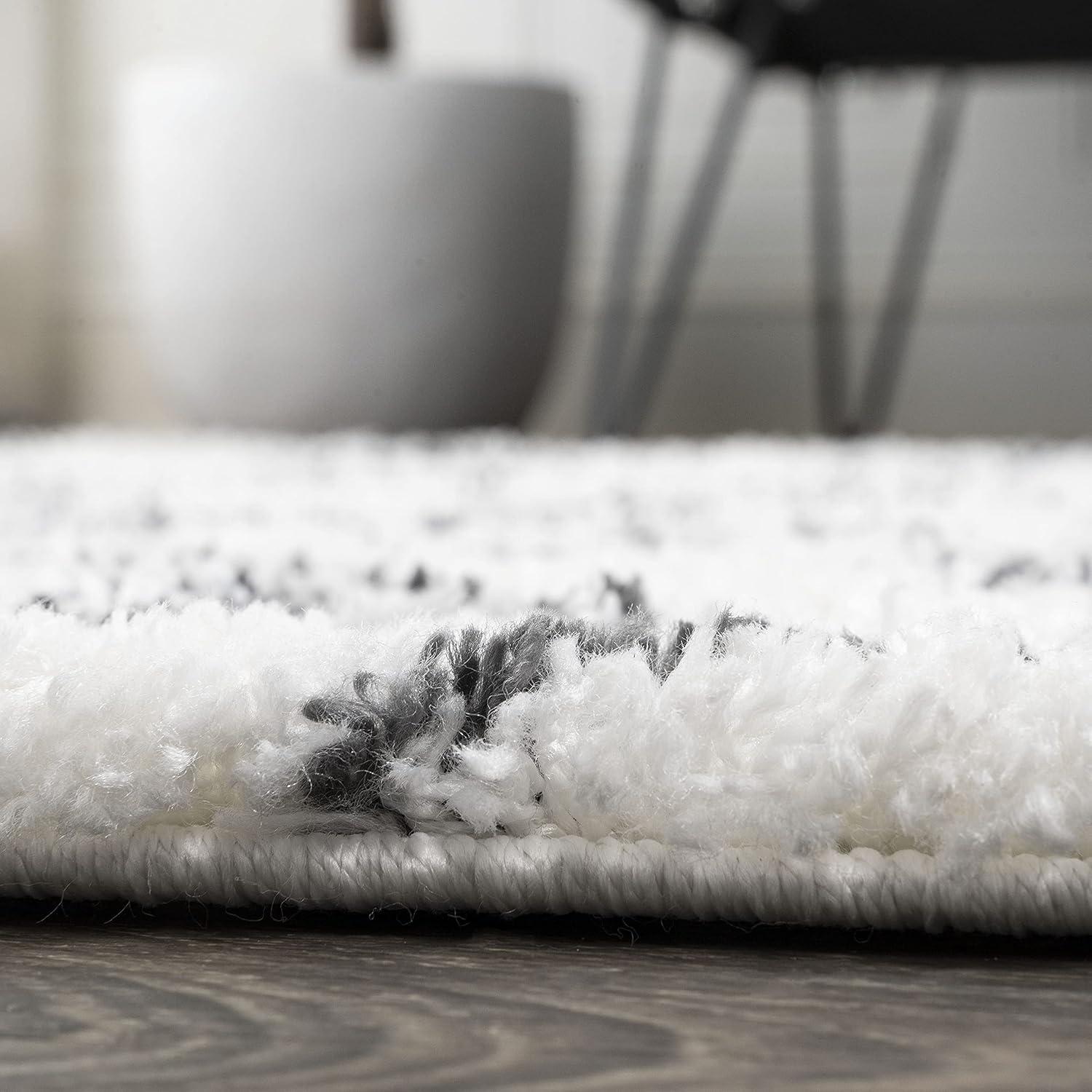 3'x5' Caimari Moroccan Diamond Shag Area Rug, White/Black - JONATHAN Y