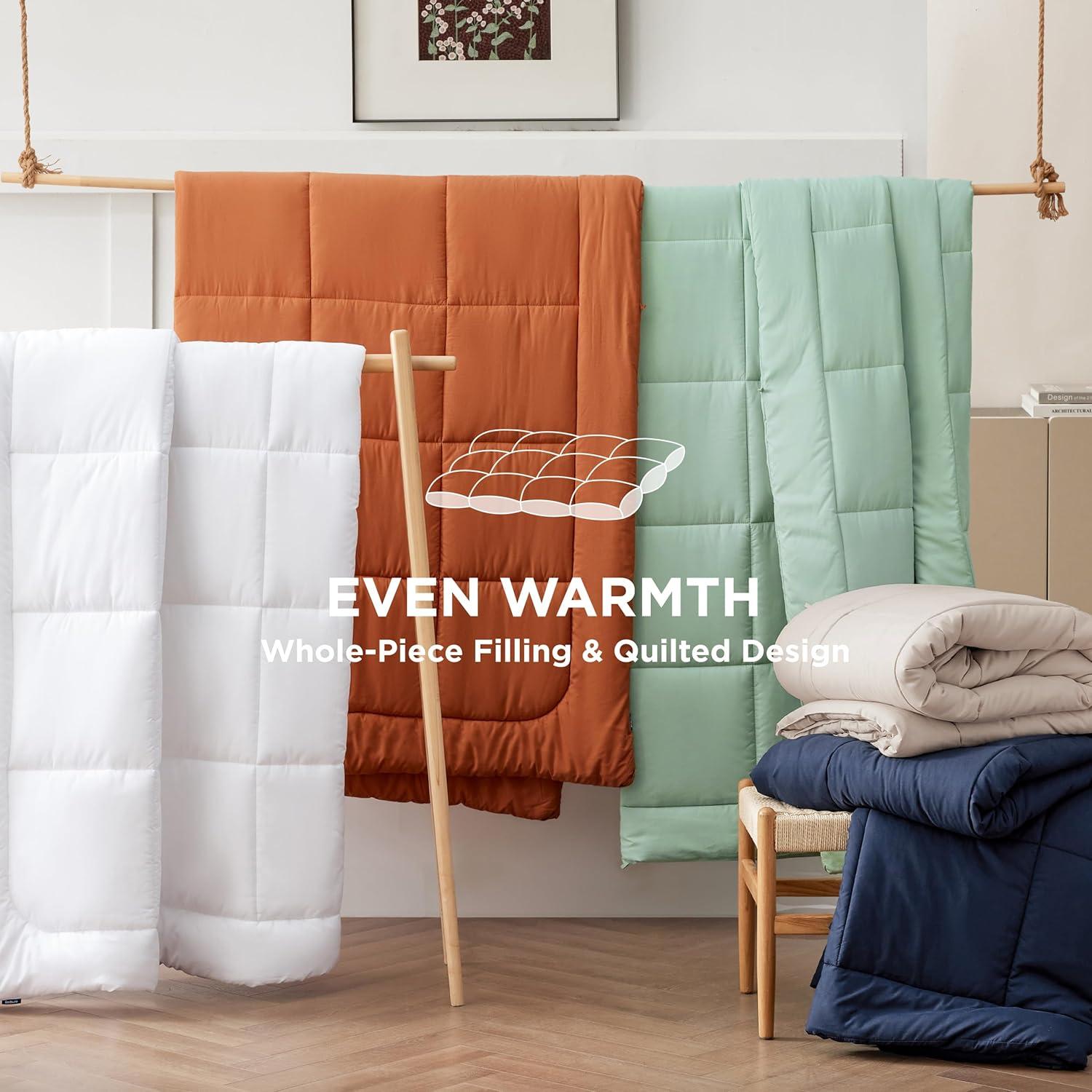 Bedsure Comforter Duvet Insert - Quilted Comforters Queen Size, All Season Duvet, GentleSoft Down Alternative Bedding, with 8 Tabs, Gifts for Women/Men, Light Grey, Queen 88 x 88 Inches