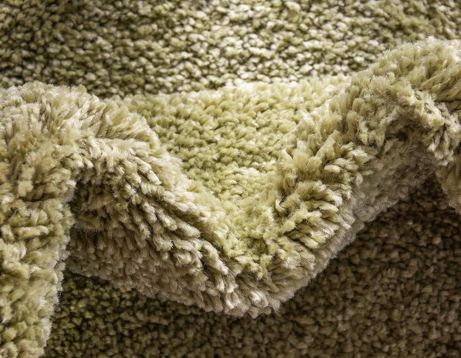 Calabasas Light Green 5' x 7' Plush Shag Area Rug