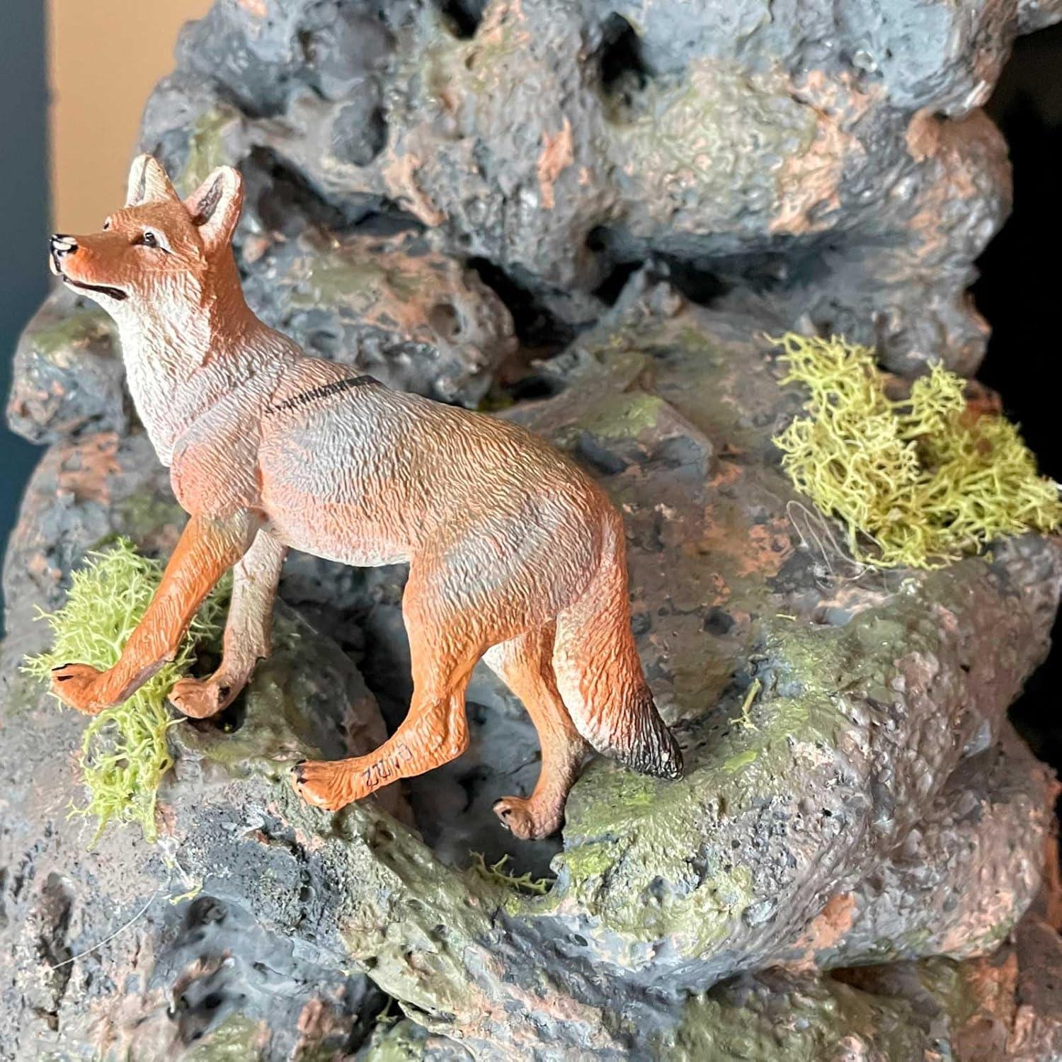 Safari Ltd Wild Safari North American Wildlife 3.75" Coyote Model Figure