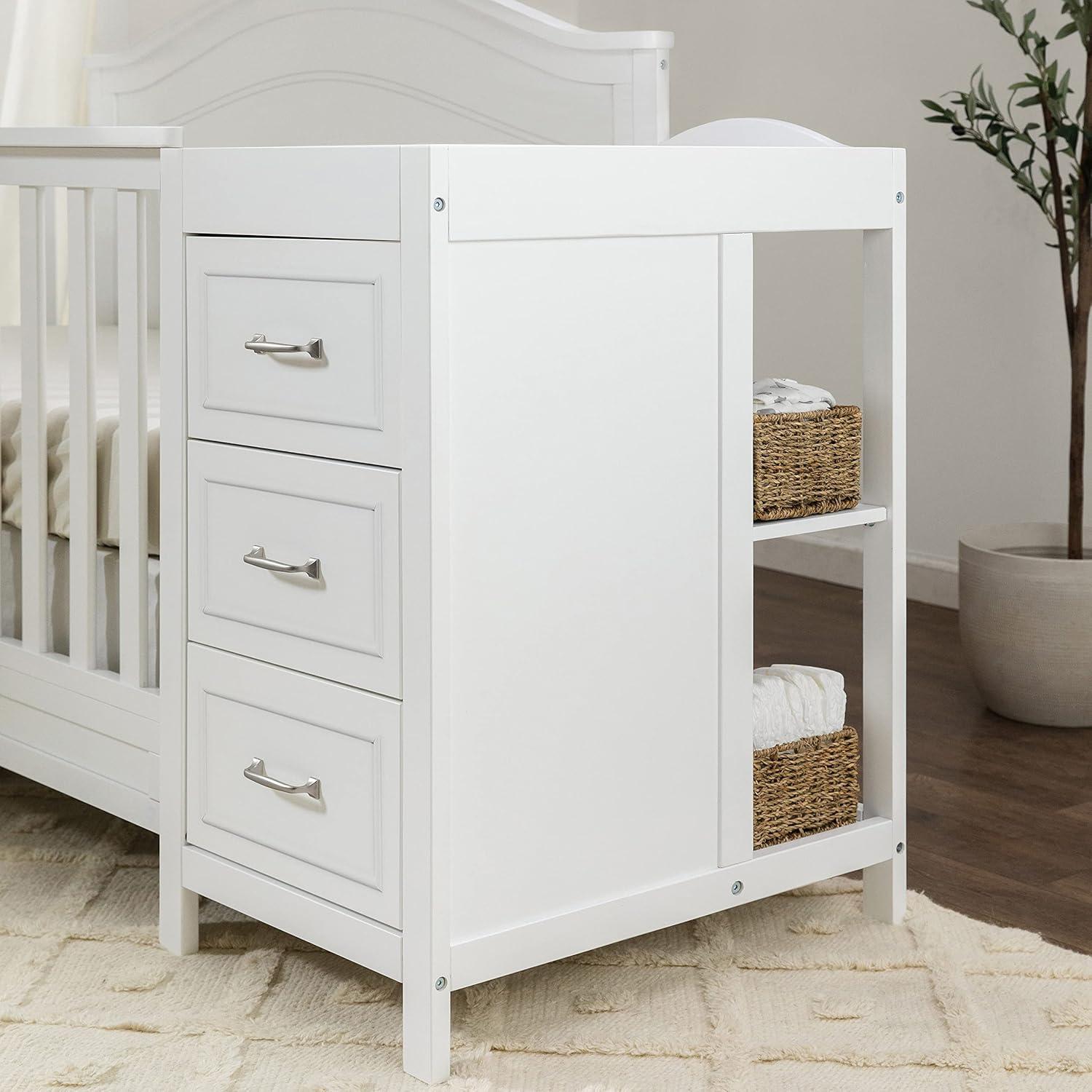 daVinci Charlie 4-in-1 Convertible Crib and Changer with Storage