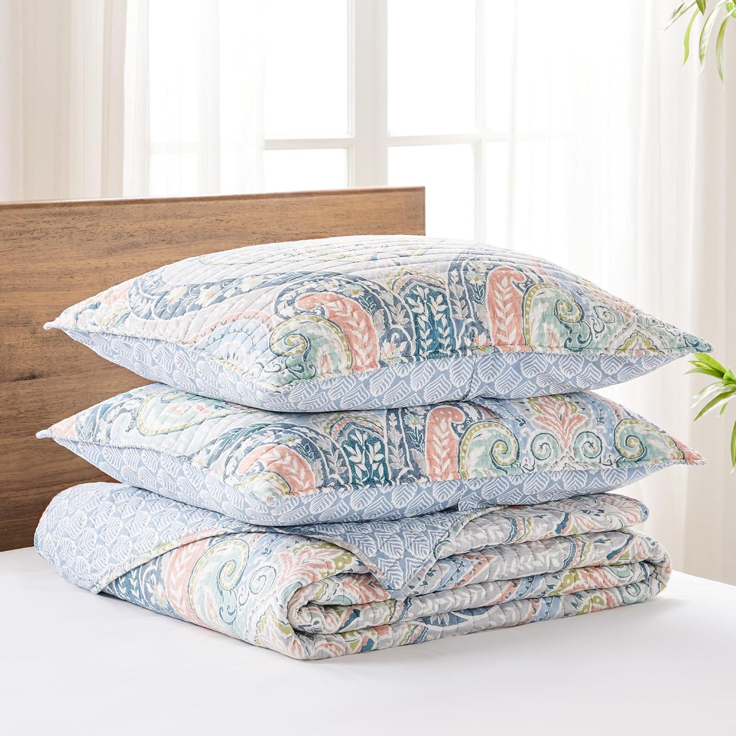 Nadita Full/Queen Reversible Cotton Quilt Set in Pastel Medallion