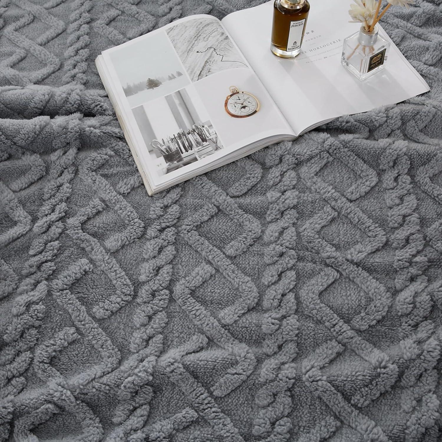 PU MEI Sherpa Throw Blanket for Couch Sofa 60”*80”- Fleece Tufted Fuzzy Soft Cozy Blanket for Bed, Thick Warm Blanket for All Seasons, (Dusty Blue, 60"*80")